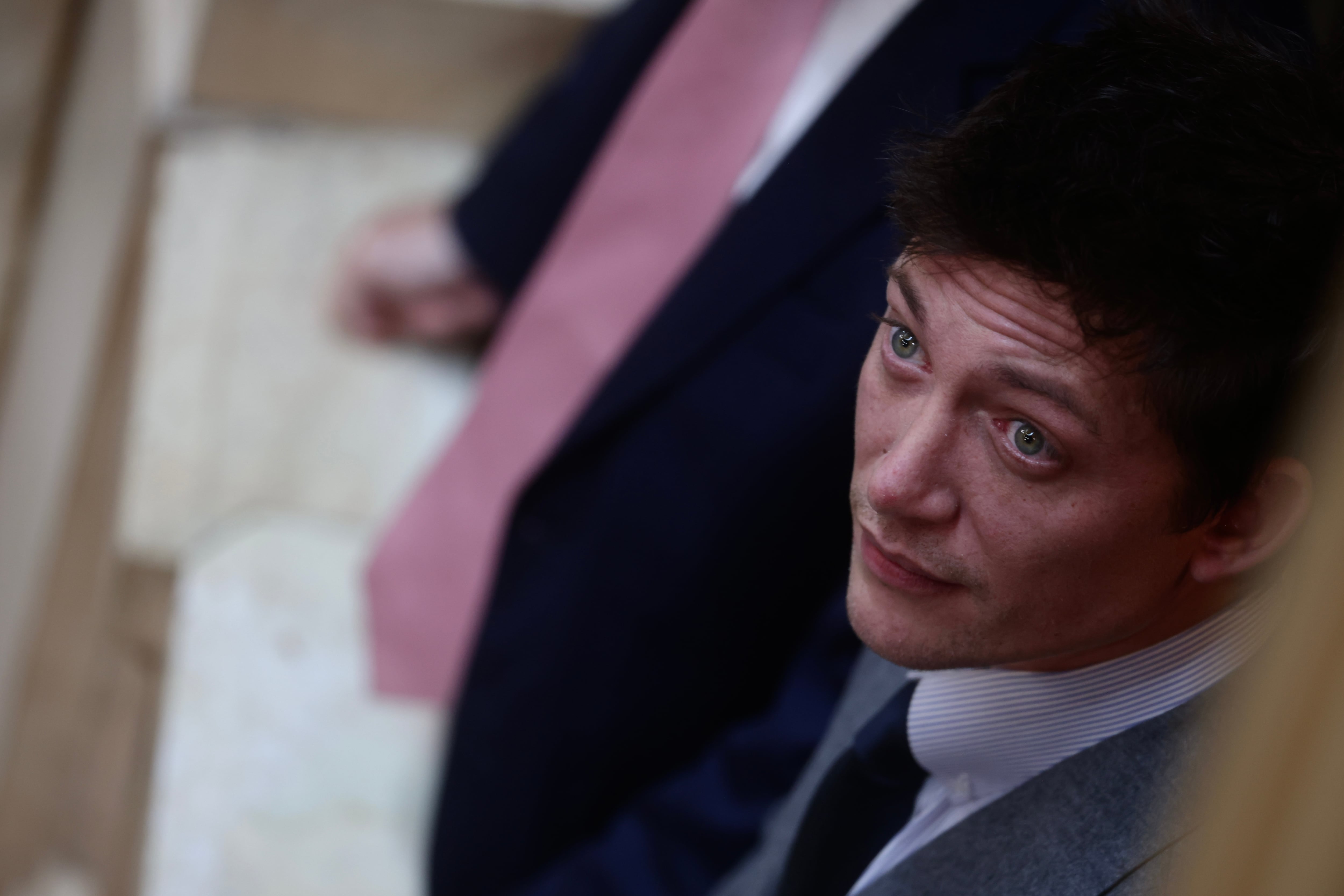 Santiago Caputo no fue ponchado ni una sola vez por la transmisión oficial