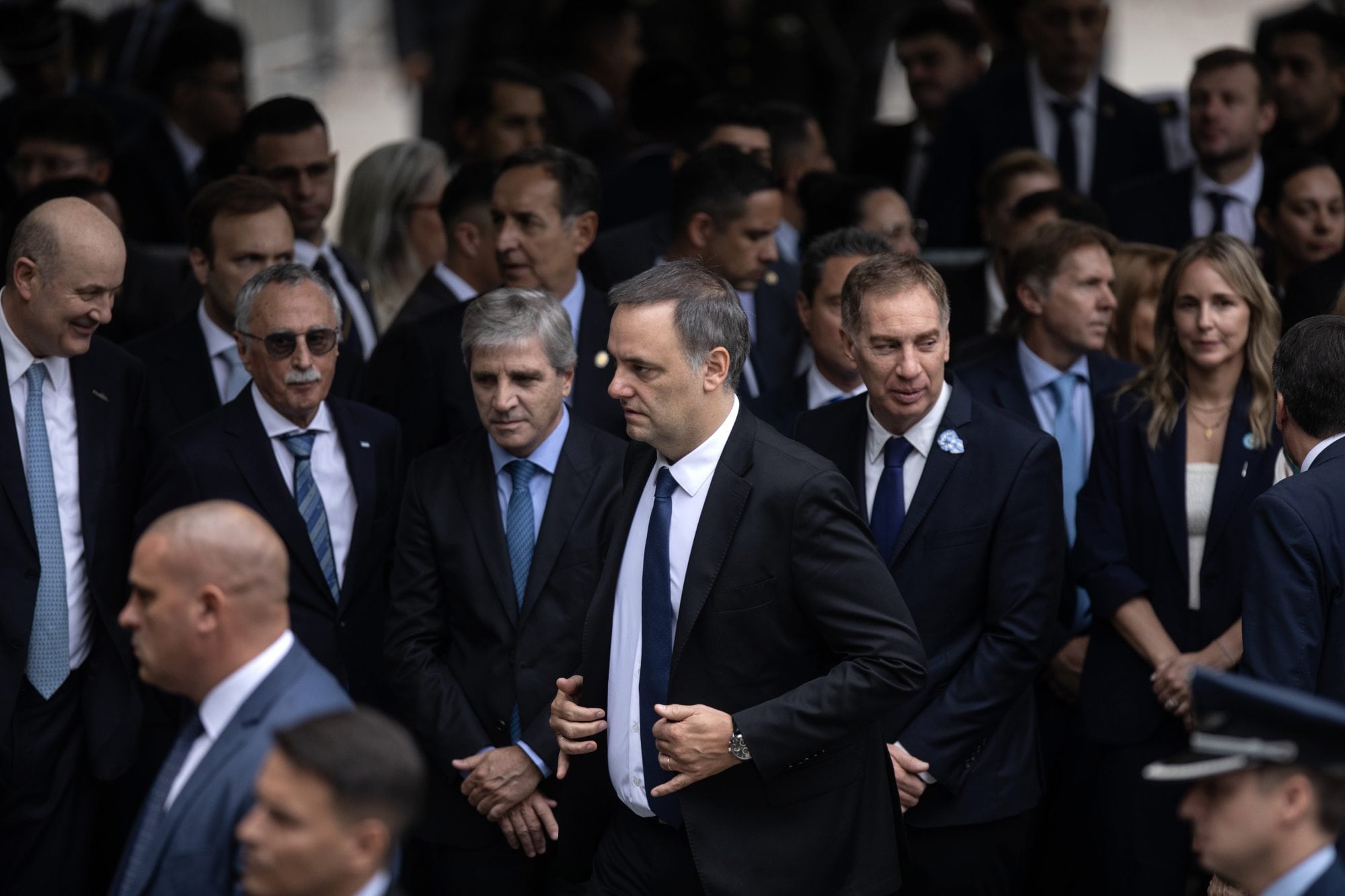 Las tropas digitales libertarias se mantuvieron distantes en la defensa de Adorni