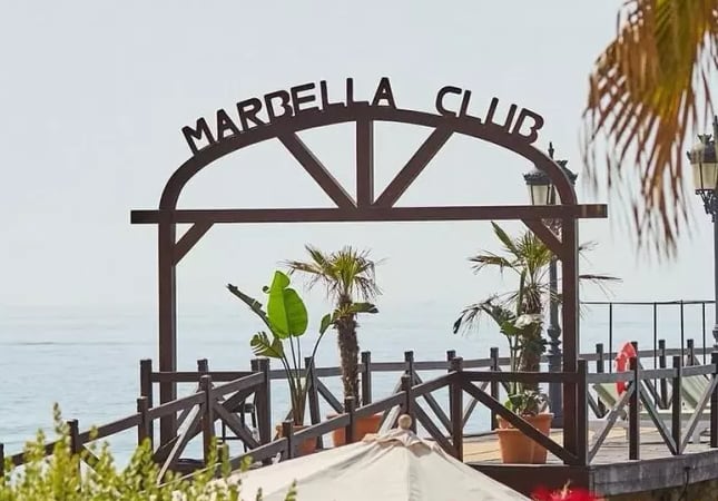 El Marbella Club incorporó sus primeras canchas en 1974 y fue uno de los puntos de partida de la expansión del pádel en Europa