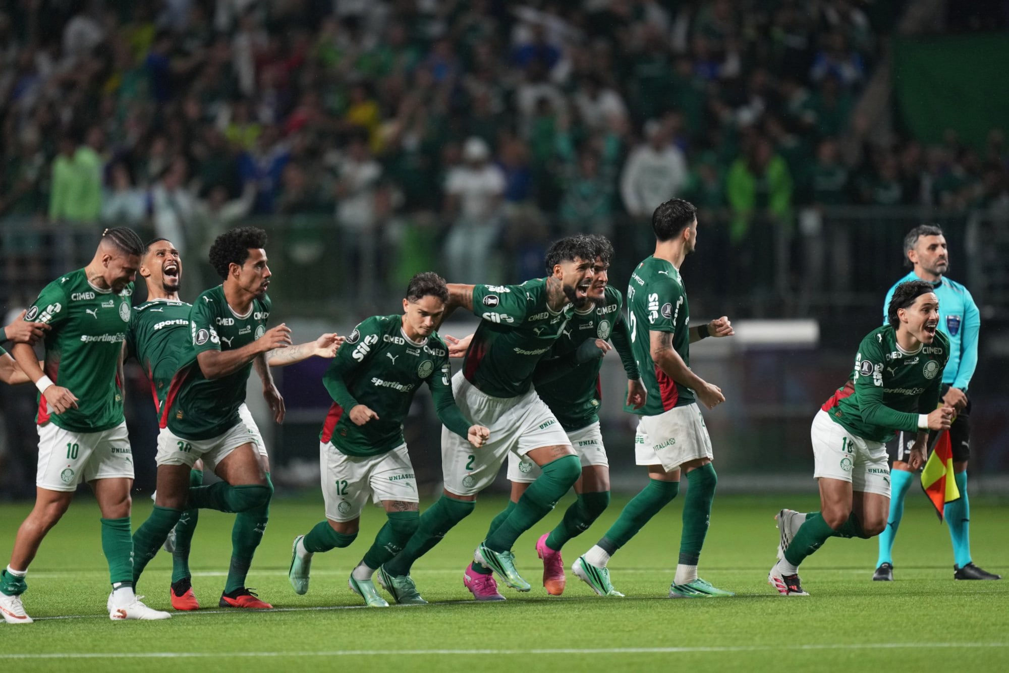El festejo de los jugadores de Palmeiras tras la clasificación a la final de la Copa Libertadores 2026