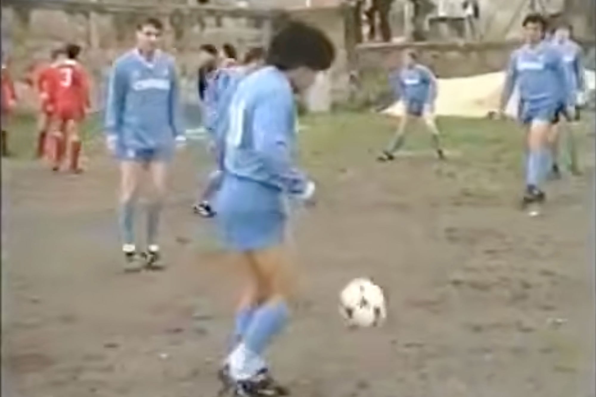 Diego Maradona en el amistoso jugado en Acerra