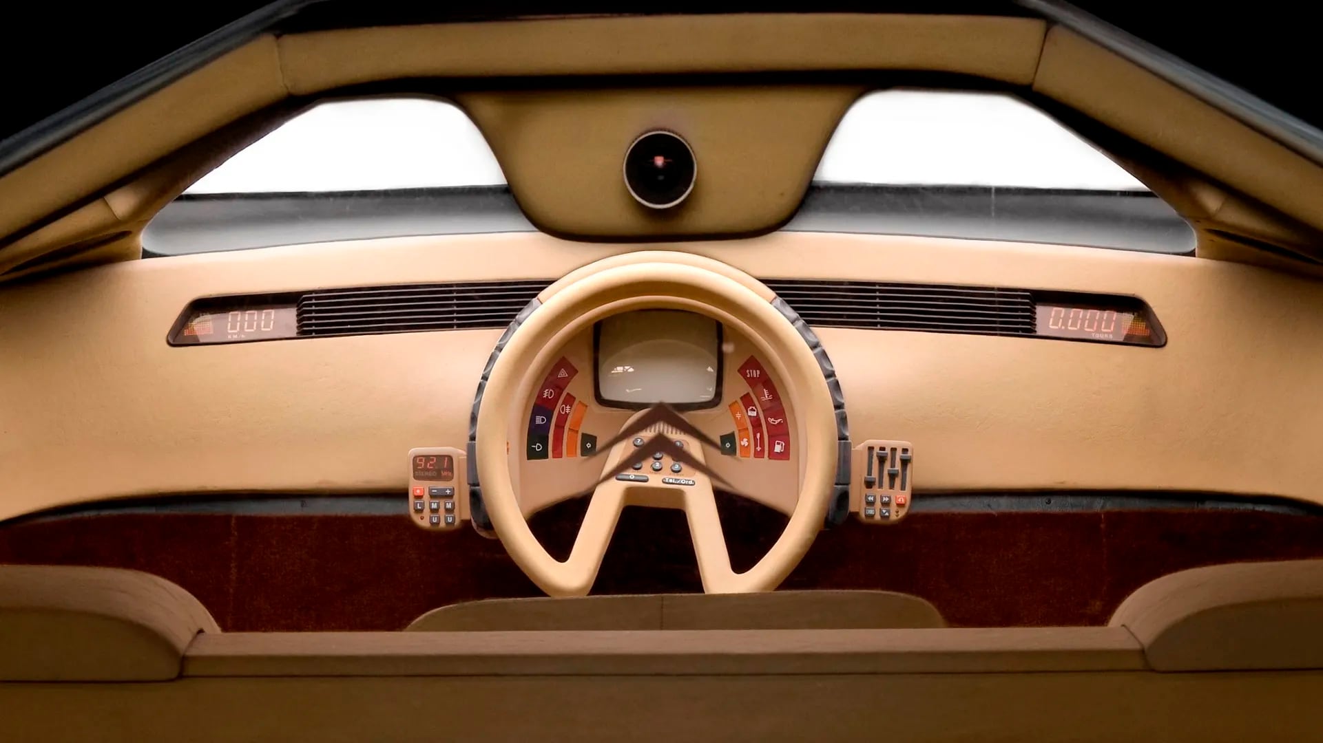 Los 5 concept cars que de tan adelantados a su época nunca se fabricaron 9 El interior también era muy particular