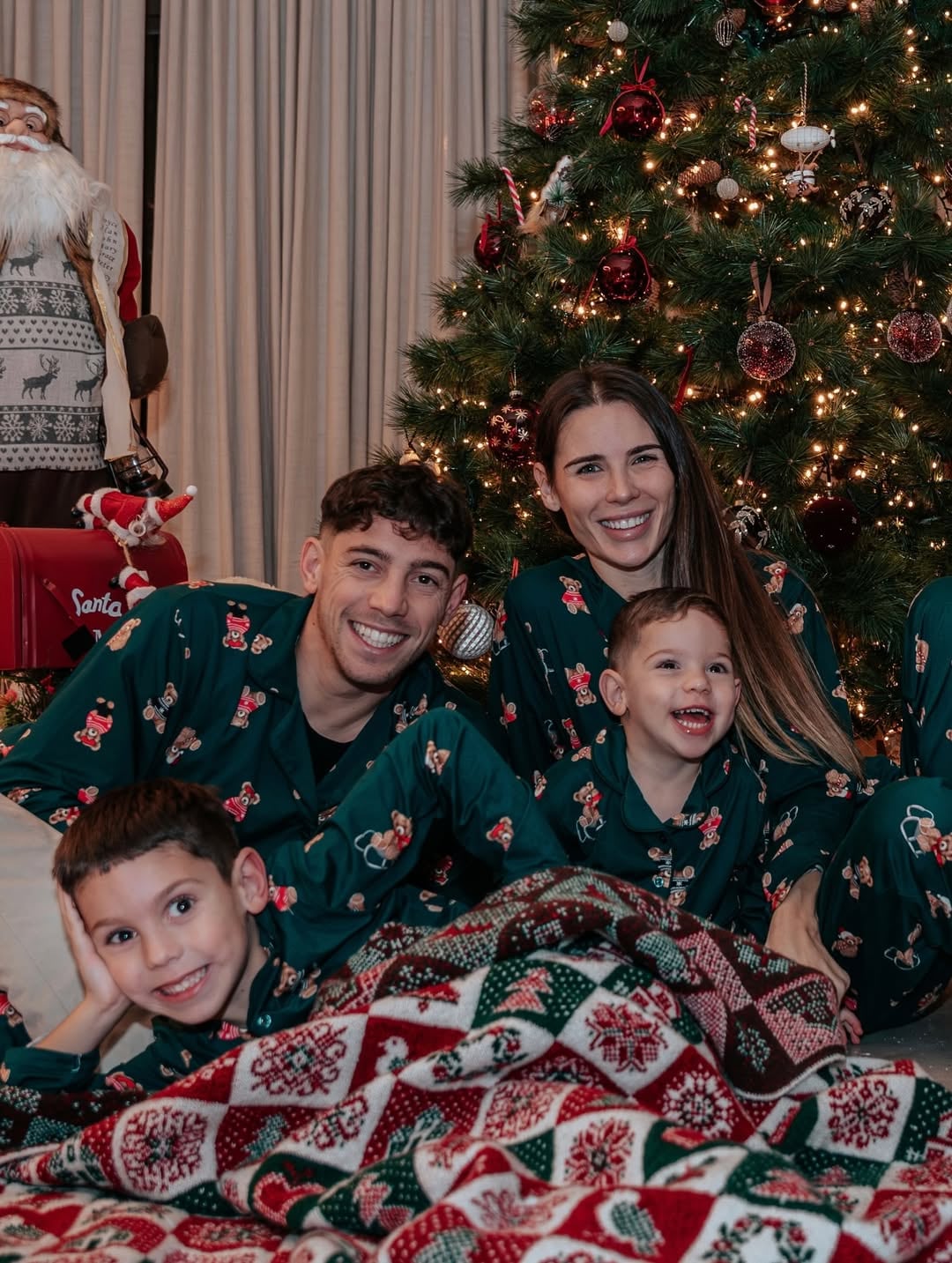 Benicio y Bautista, los dos hijos que ya tiene la pareja (Foto: @fedevalverde)