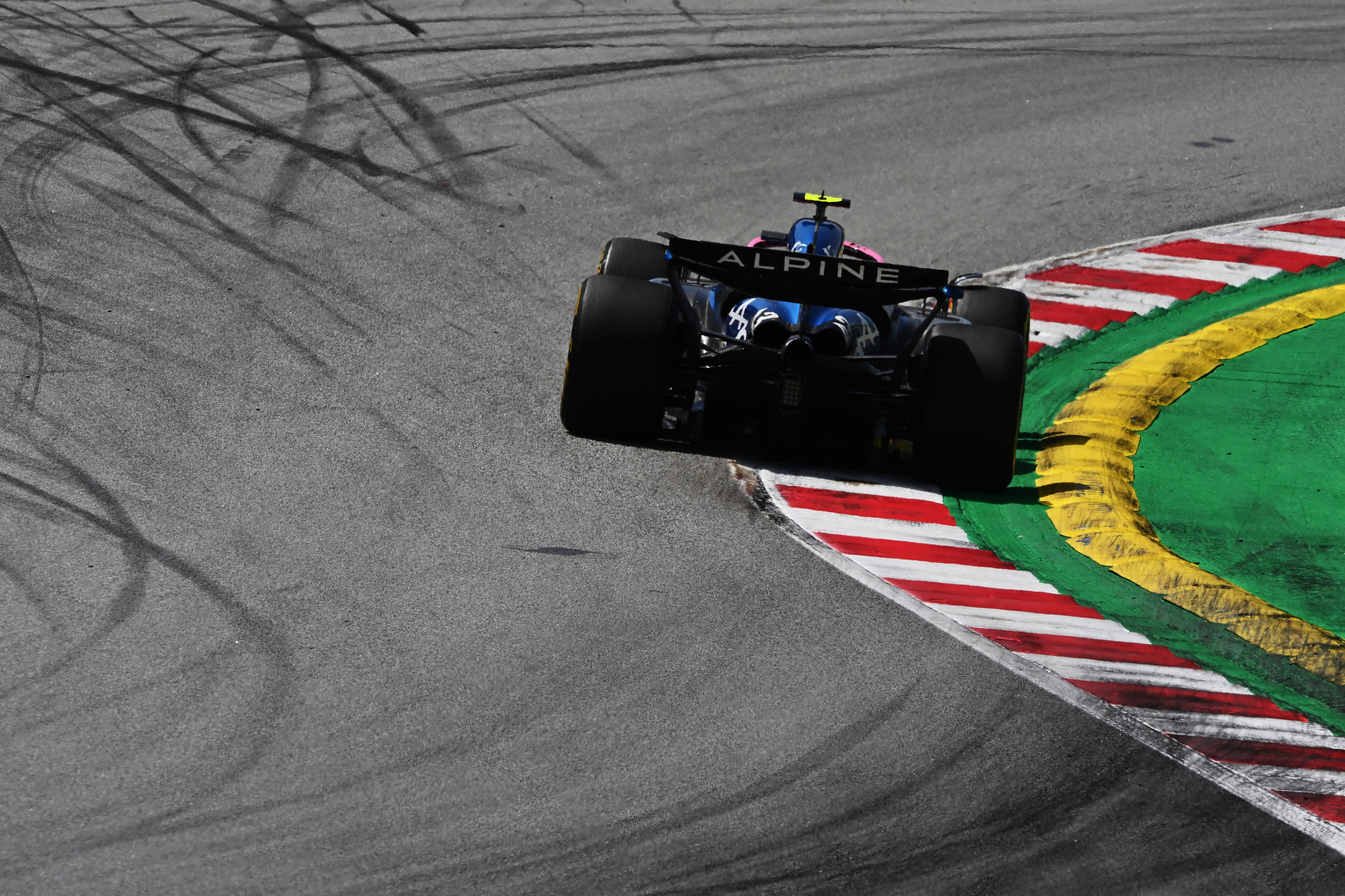 BARCELONA, SPAIN - JUNE 01: Franco Colapinto of Argentina driving the (43) Alpine F1 A525 Renault on track during the F1 Grand Prix of Spain at Circuit de Barcelona-Catalunya on June 01, 2025 in Barcelona, Spain. (Photo by Rudy Carezzevoli/Getty Images)
