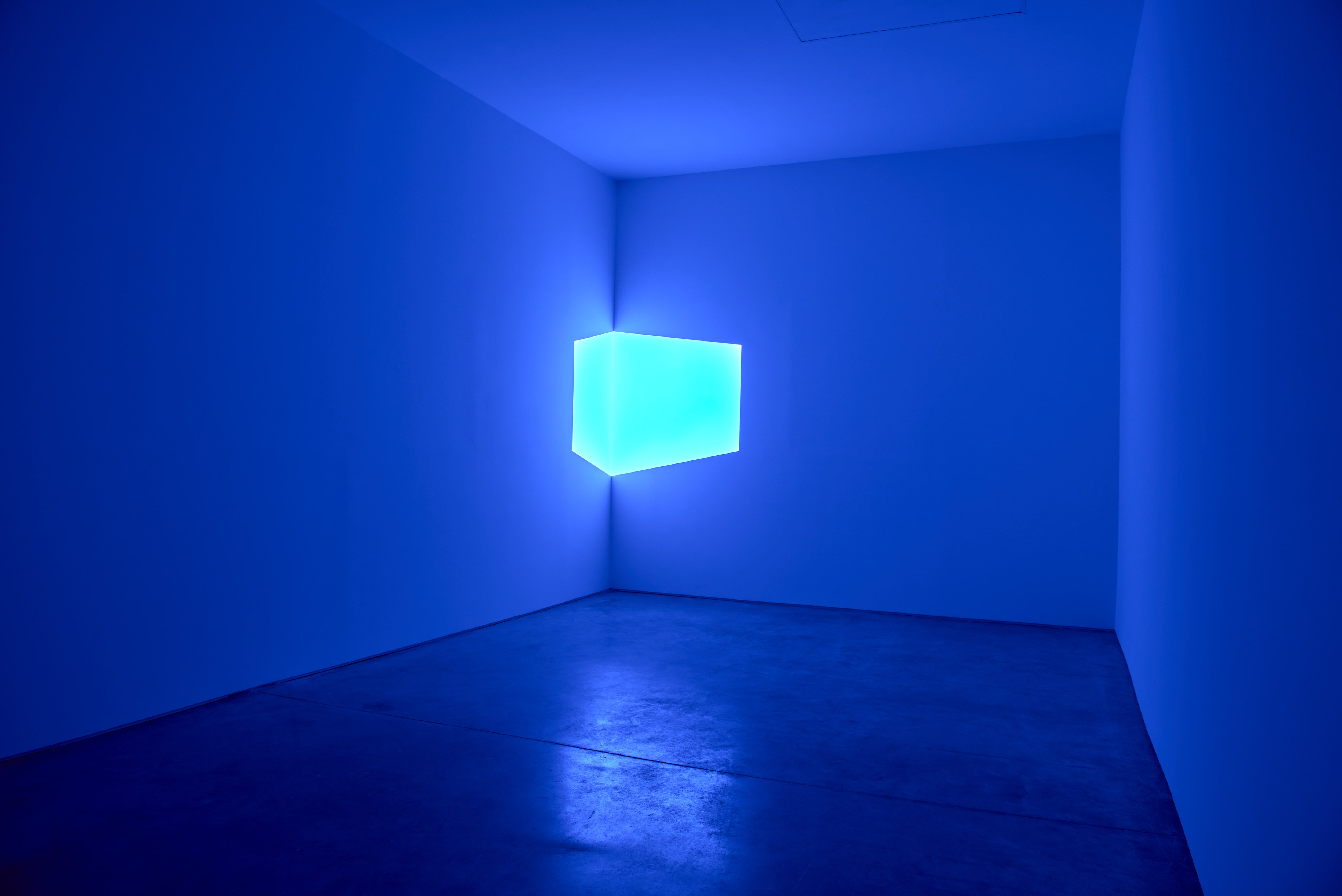 Nadie quisiera encontrar sus propias fotos en la calle y otras revelaciones 6 “Catso Blue” (1967/1987), obra de luz de James Turrell, en la muestra Penumbra Dia Art Foundation, en Fundación Proa