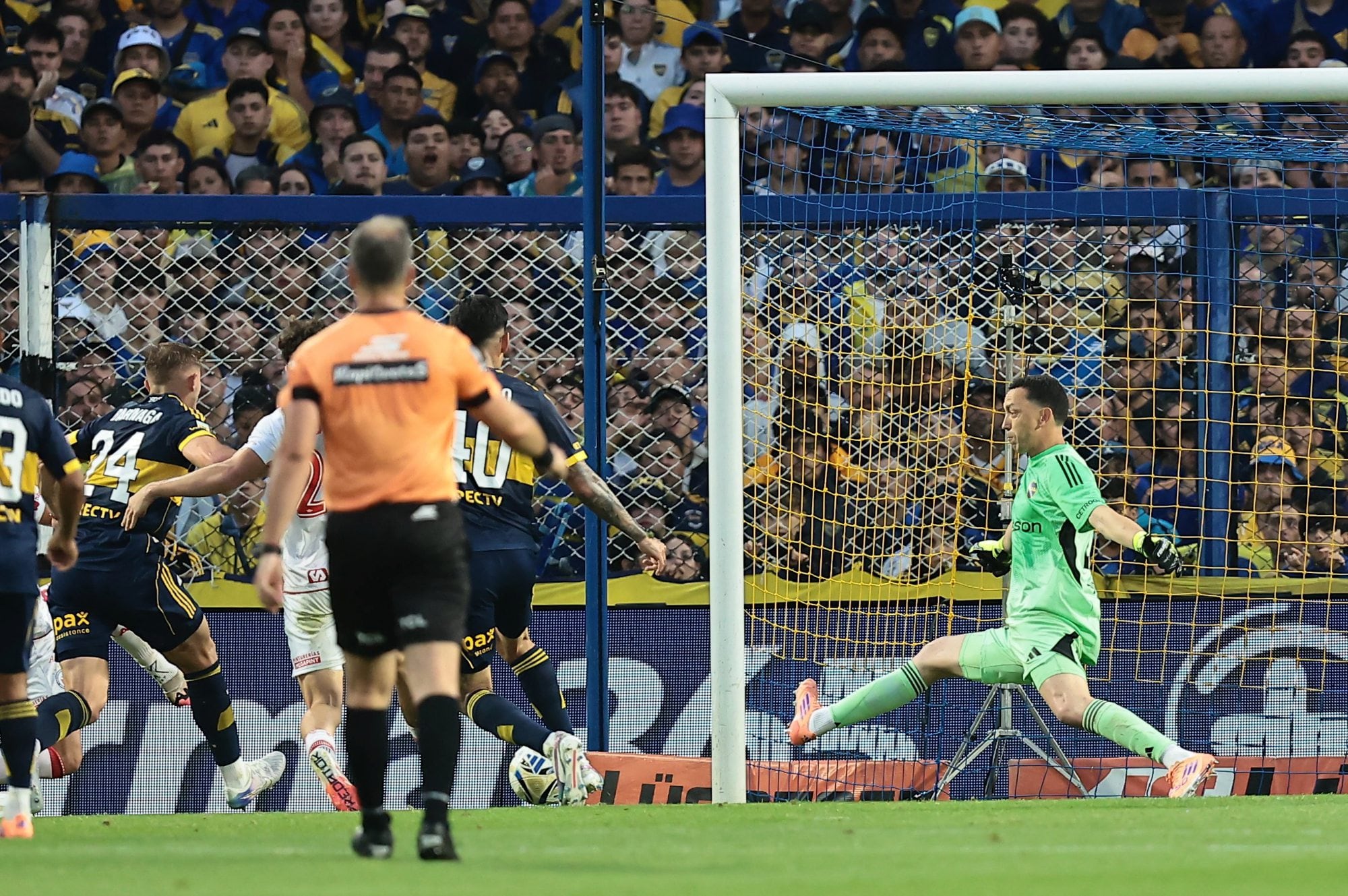 Agustin Marchesin fue determinante para el triunfo de Boca