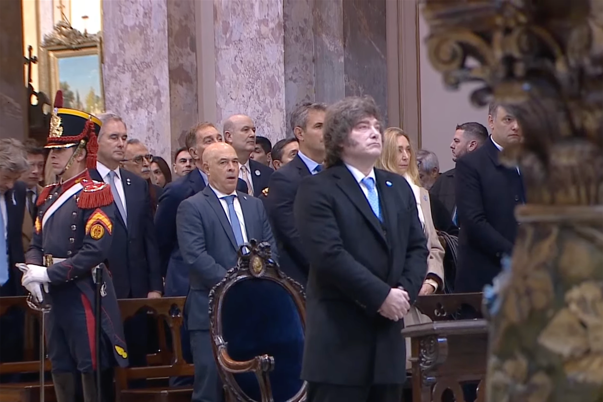 Milei llegó al Tedeum del 25 de Mayo en medio de internas en el oficialismo.