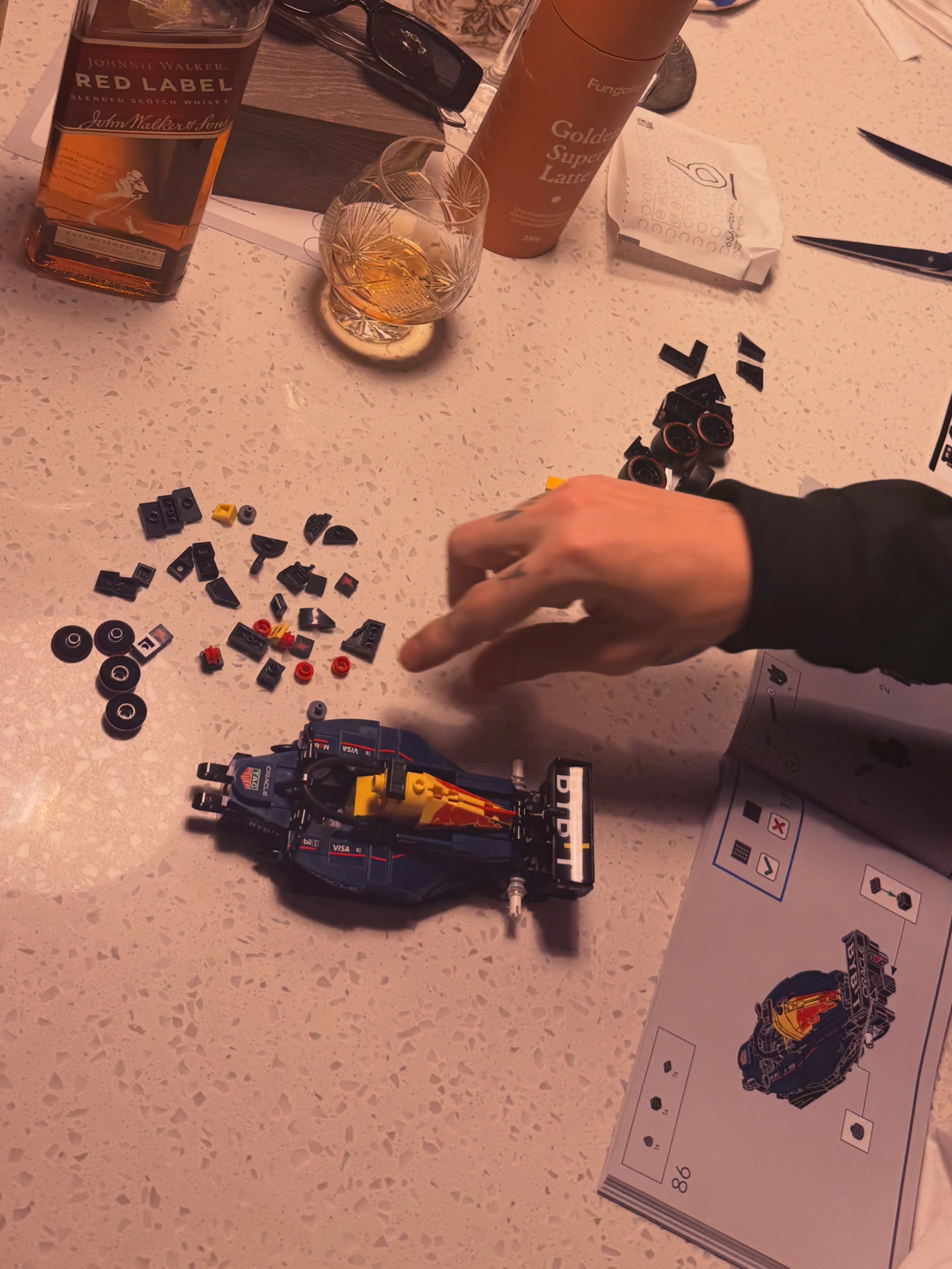 Uno de los pasatiempos favoritos de la pareja es armar juegos de Lego