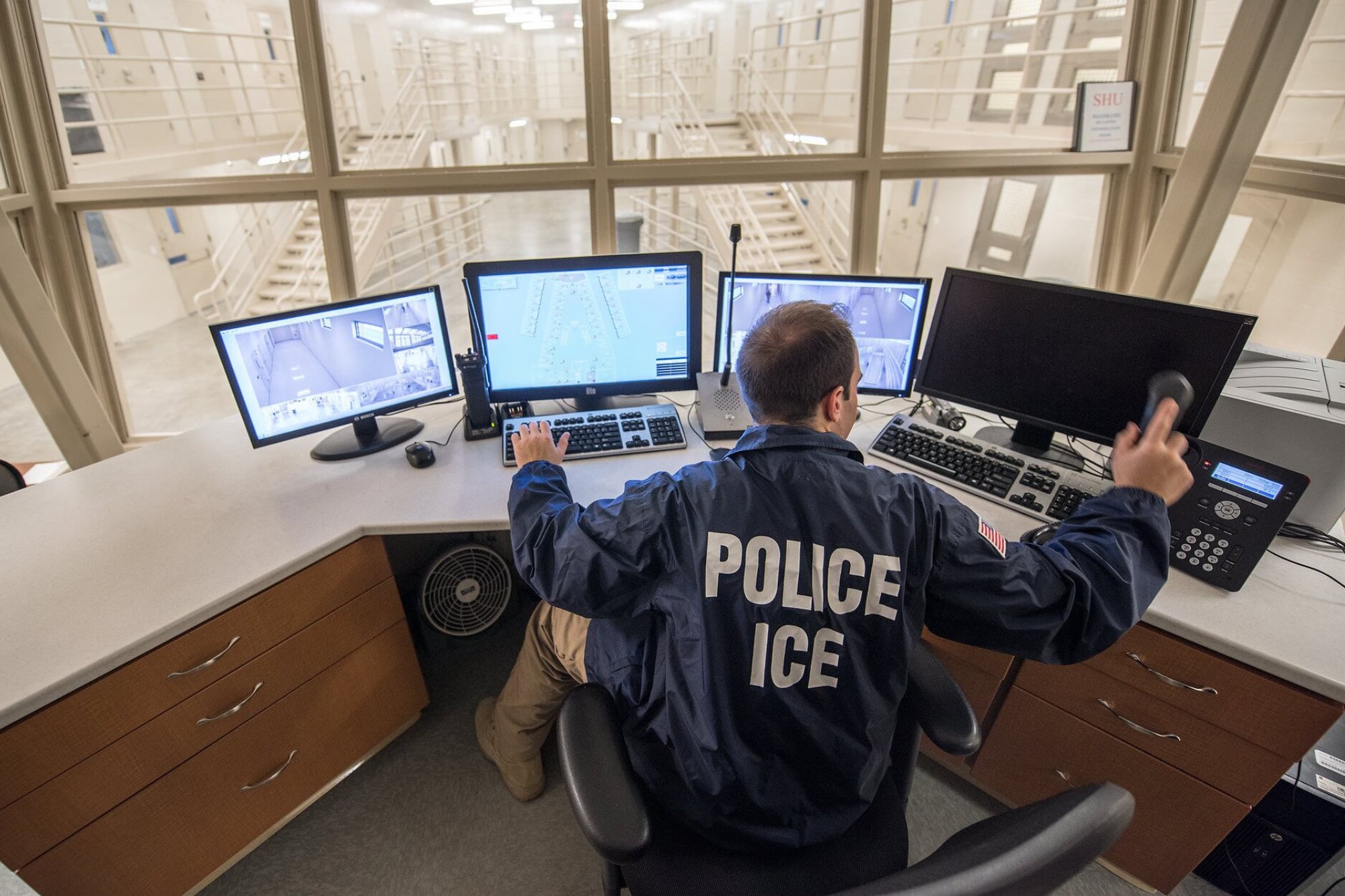 “Caja negra” en el ICE: el cierre de una oficina del DHS facilita una menor supervisión