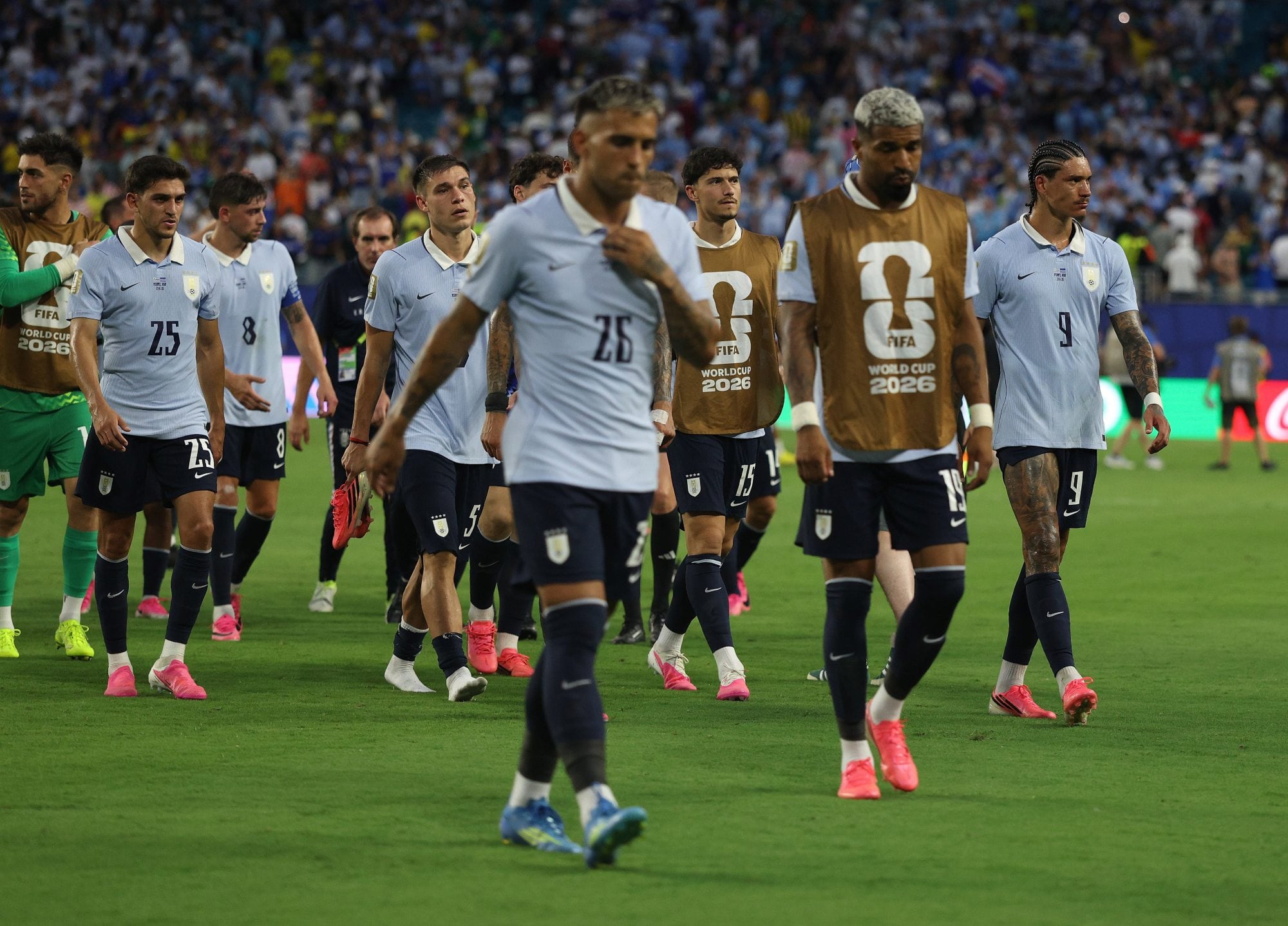 Así se retiraron los jugadores de Uruguay, tras el empate con Cabo Verde en Miami