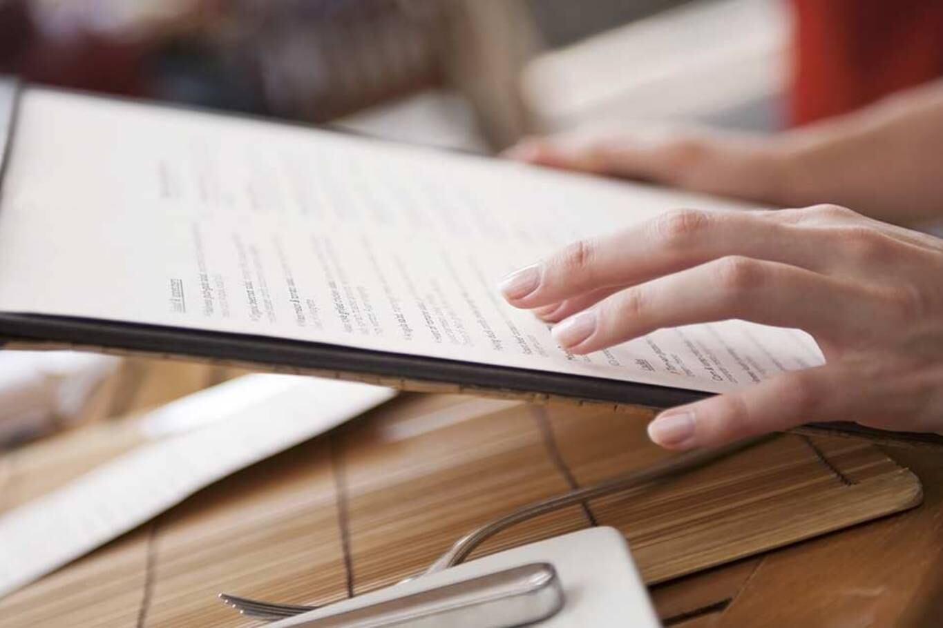 El inspector de la Guía Michelin debe visitar los restaurantes manteniendo el anonimato, porque necesita vivir la experiencia que vive un cliente promedio