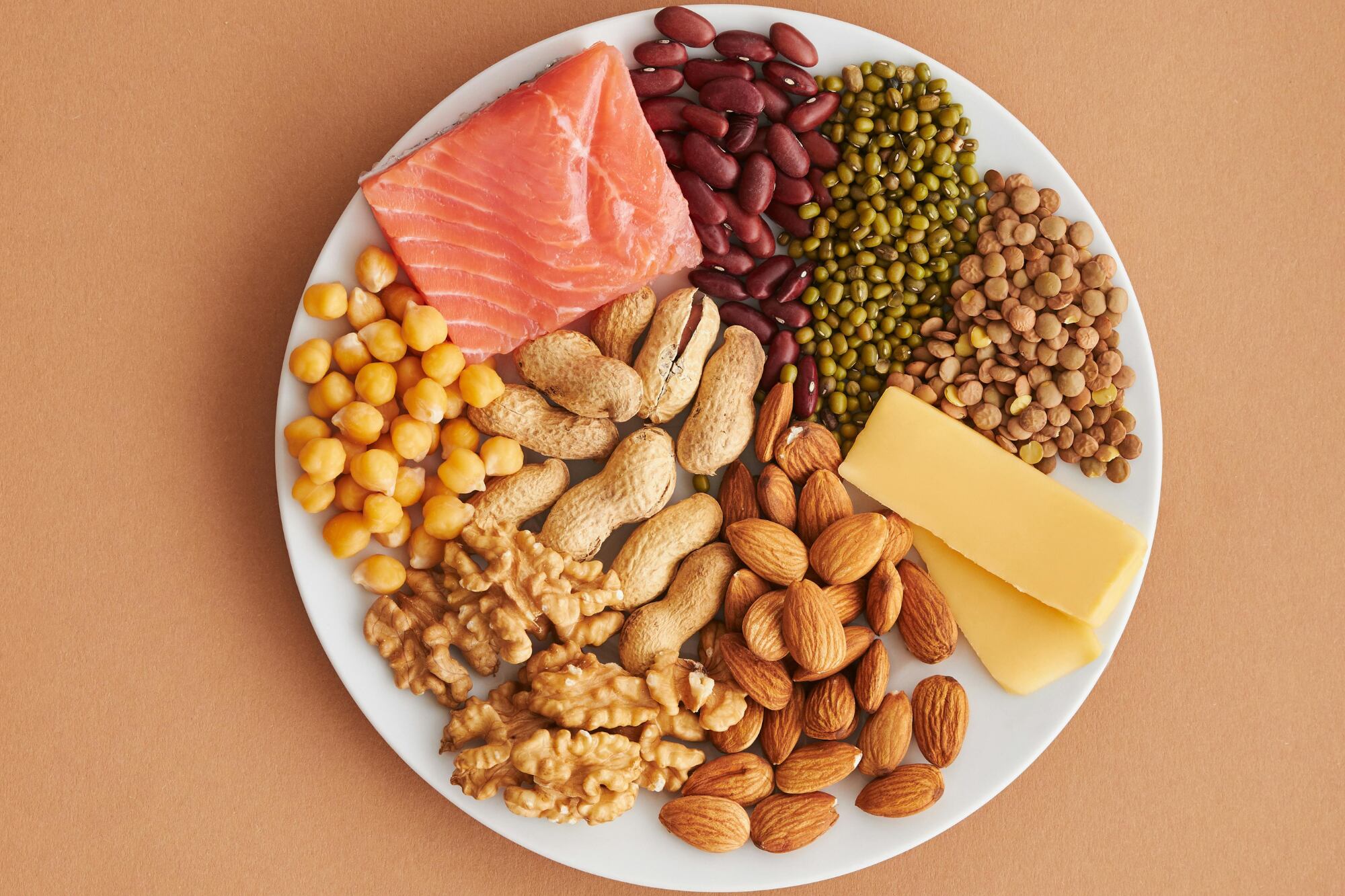 Enterate cuáles son los alimentos que favorecen el funcionamiento acorde del cerebro