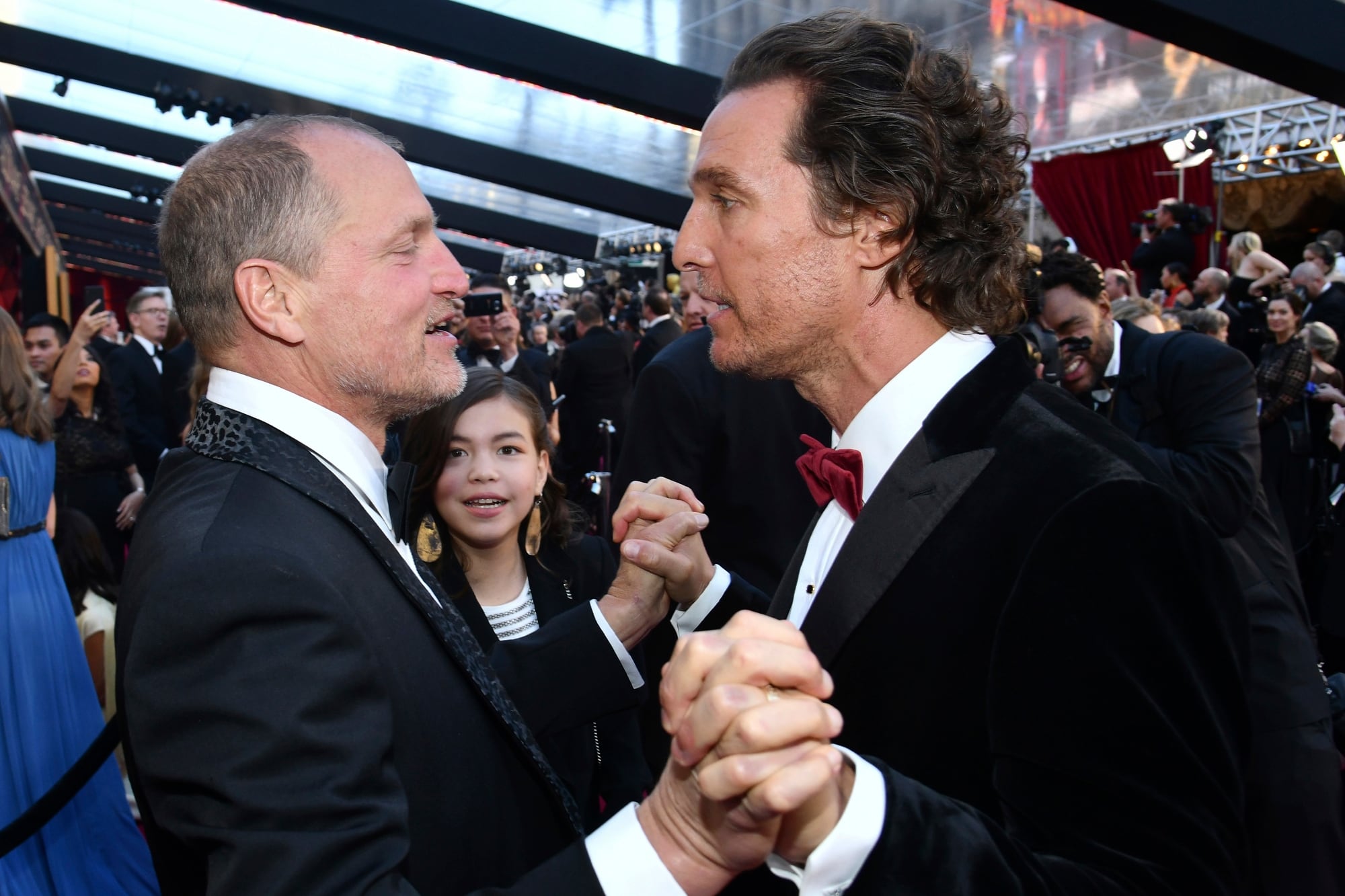 Matthew McConaughey volvió a insinuar que Woody Harrelson y él podrían ser algo más que amigos: “¿De distinta madre?"