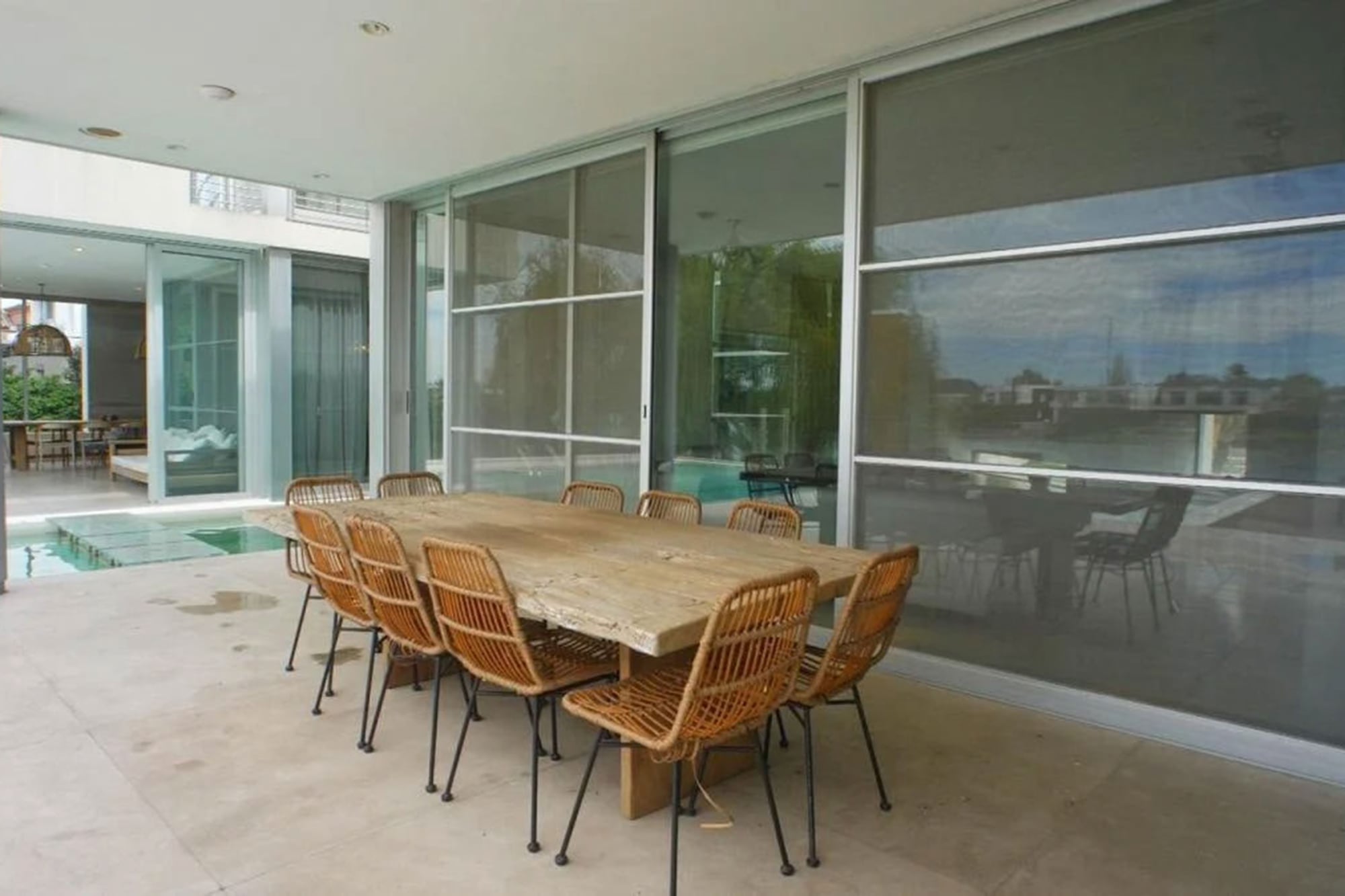 La propiedad cuenta con un doble quincho