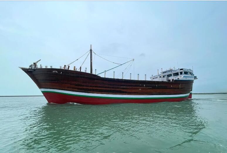 Hunden un barco indio, secuestran otro y crece el temor a una escalada en el Golfo