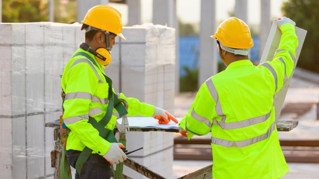 En Texas, los inmigrantes representan el 38,6% de la fuerza laboral en construcción, una de las industrias esenciales que más dependen del trabajo migrante, según el American Immigration Council