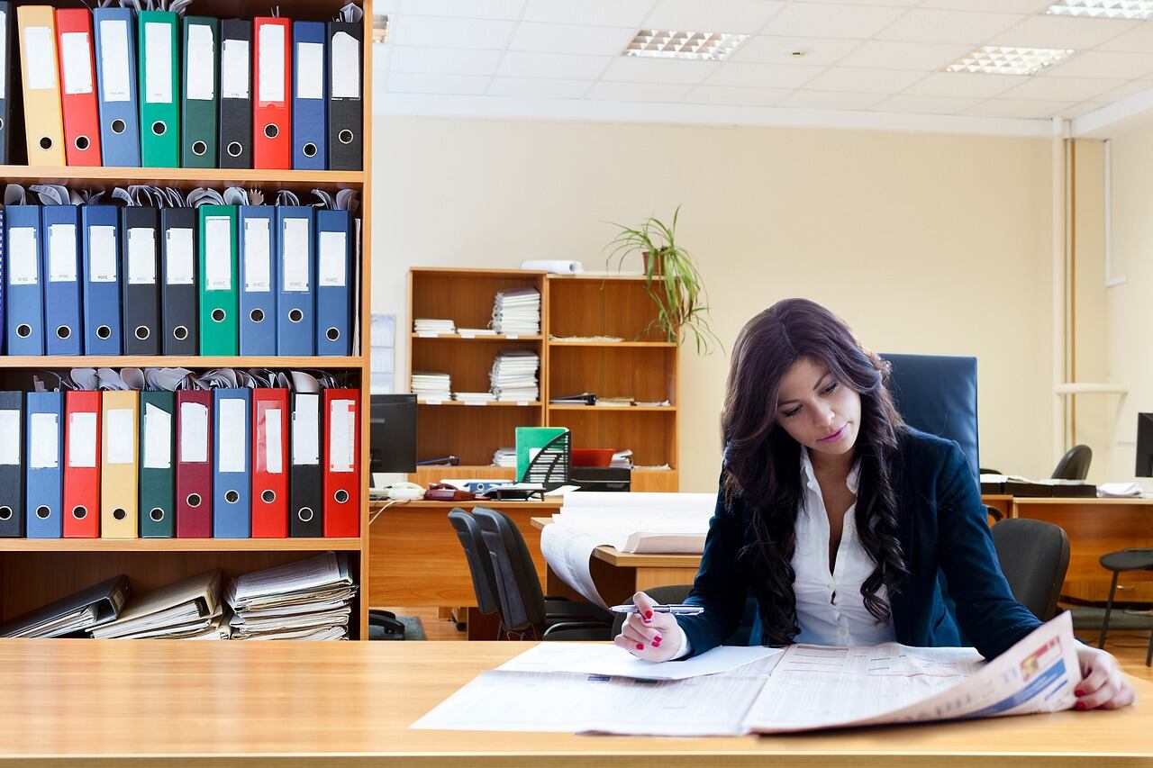 El acoso laboral no solo perjudica al individuo, sino también a la organización, ya que disminuye la productividad, la motivación y el clima laboral en general (Foto ilustrativa: PIXABAY)