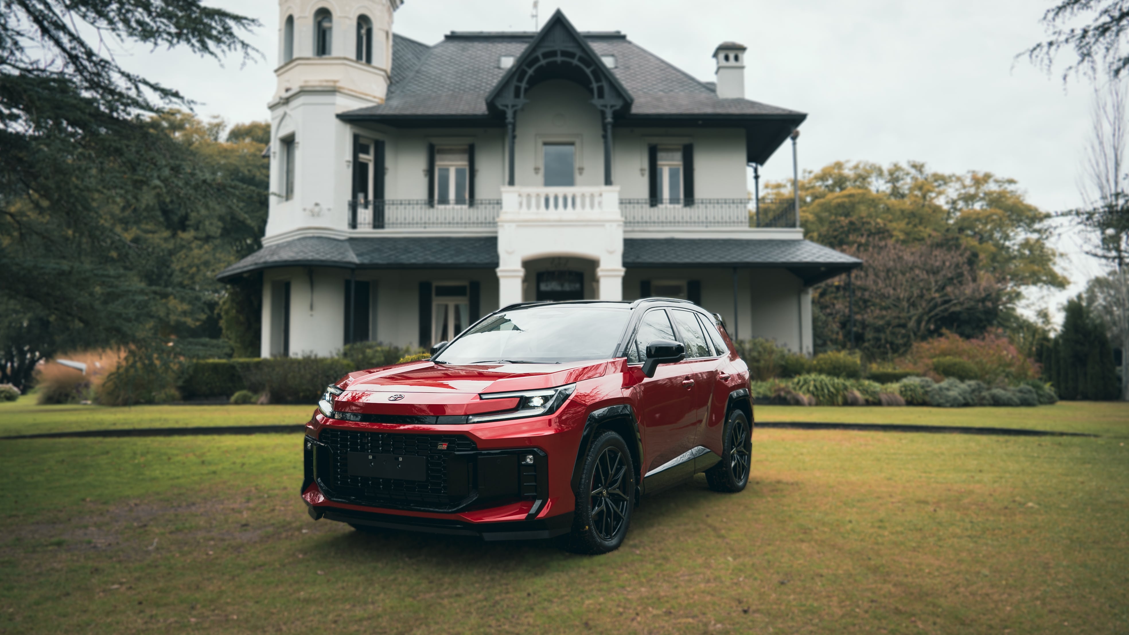 El nuevo Toyota RAV4 se comercializa en una versión GR Sport