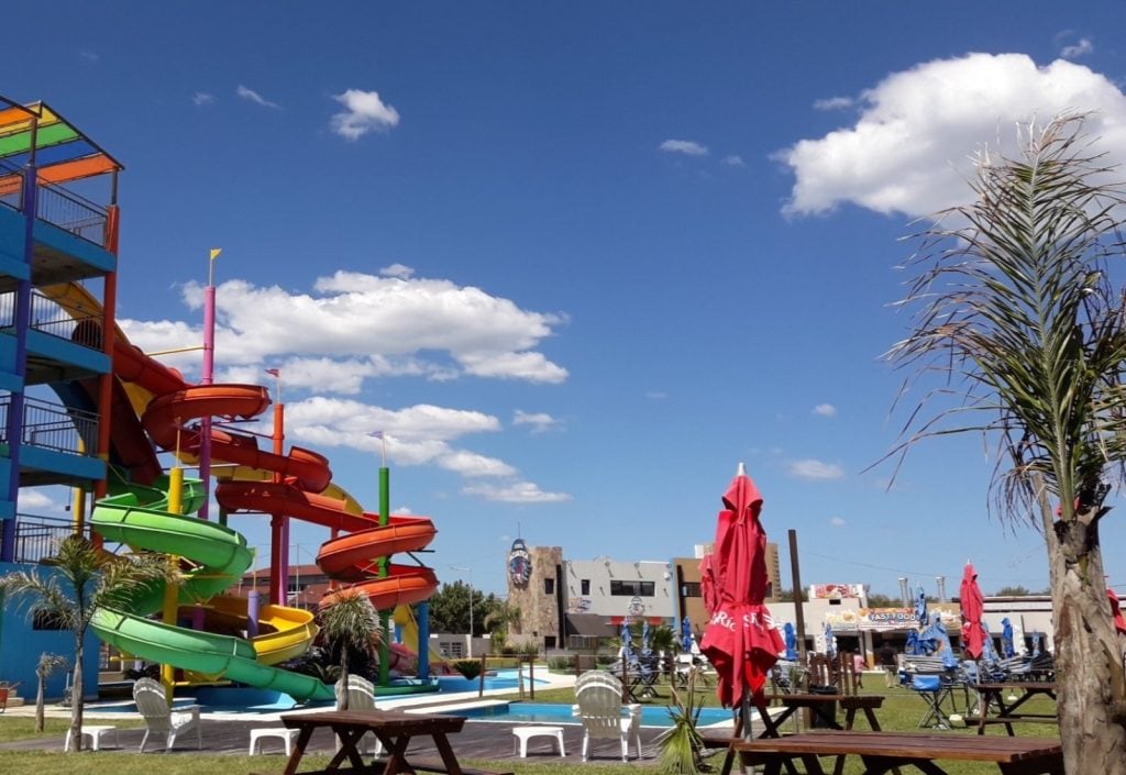 En Costa Acuática el equipo de recreación realiza diversas actividades como concursos de baile, karaoke, torneos de truco, competencias en el agua y muchos más