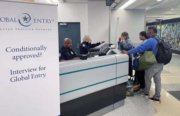 Entre los beneficios de Global Entry se incluyen su disponibilidad en los principales aeropuertos de Estados Unidos y el acceso a TSA PreCheck