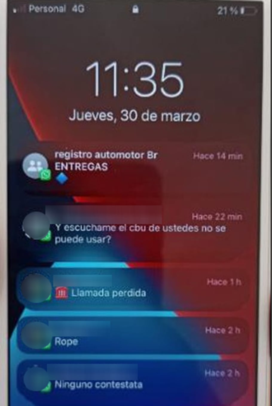 Las licencias truchas se gestionaban por WhatsApp