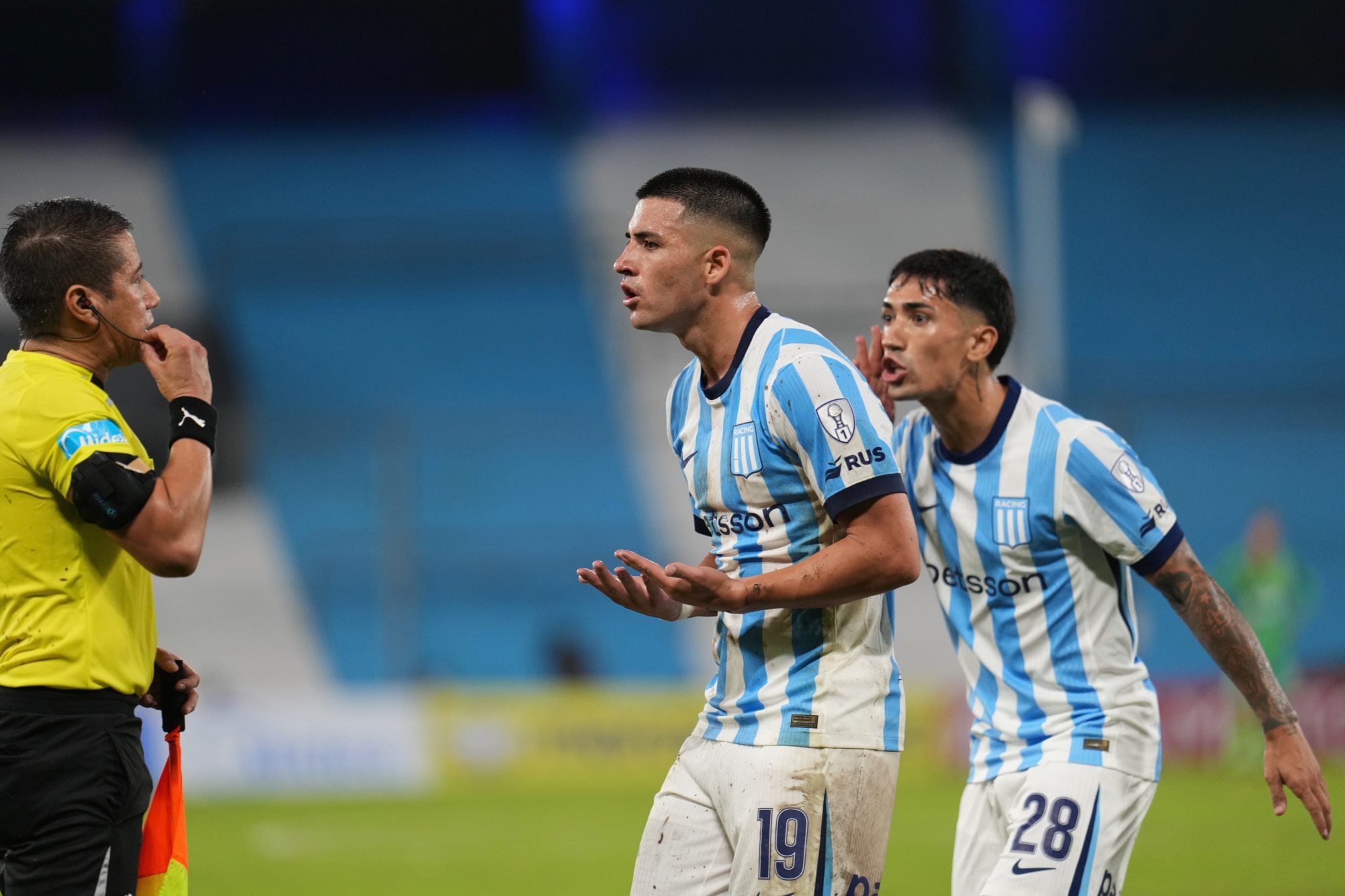 Ignacio Rodriguez y Santiago Solari le protestan al juez