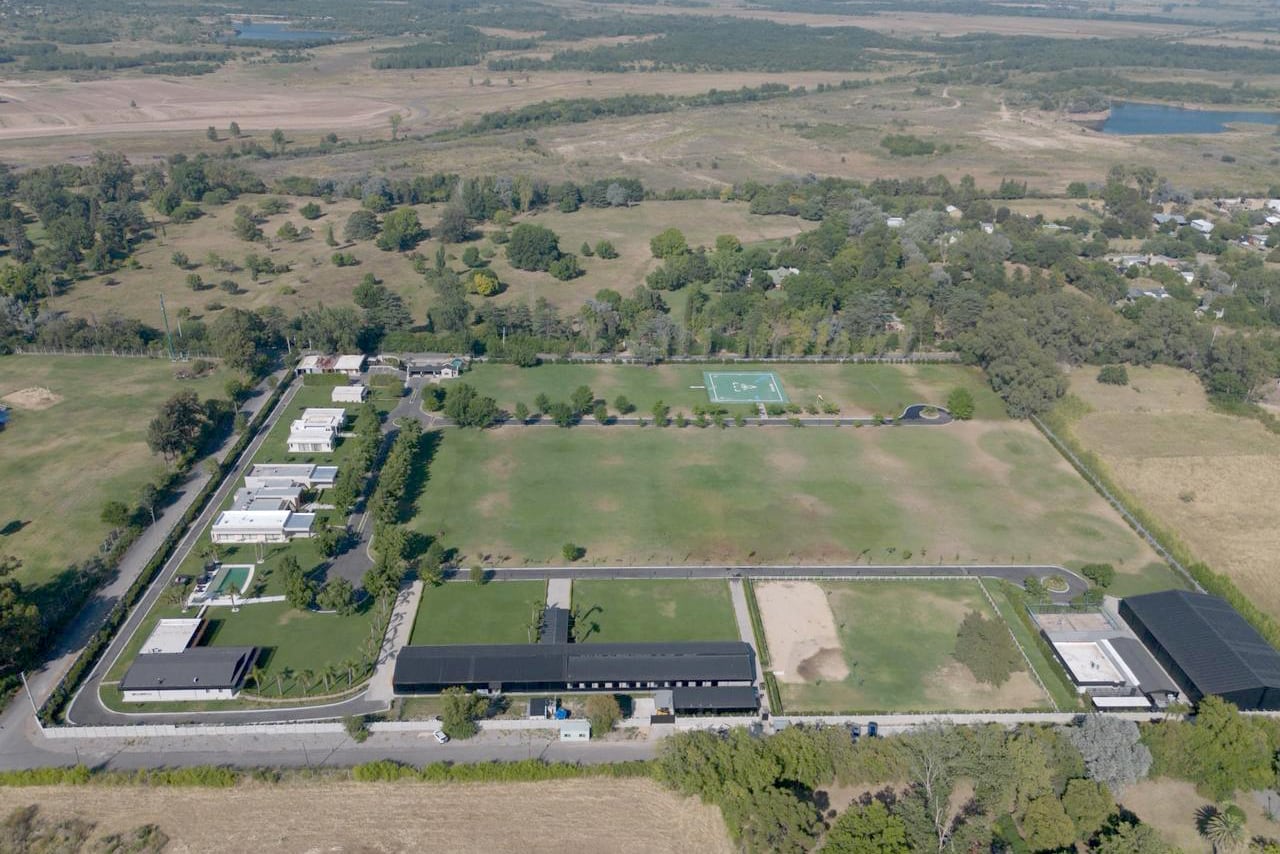 La mansión de Villa Rosa atribuida a la AFA