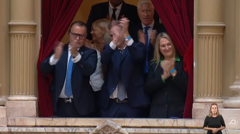 Funcionarios de los ministerios del Interior y de Capital Humano