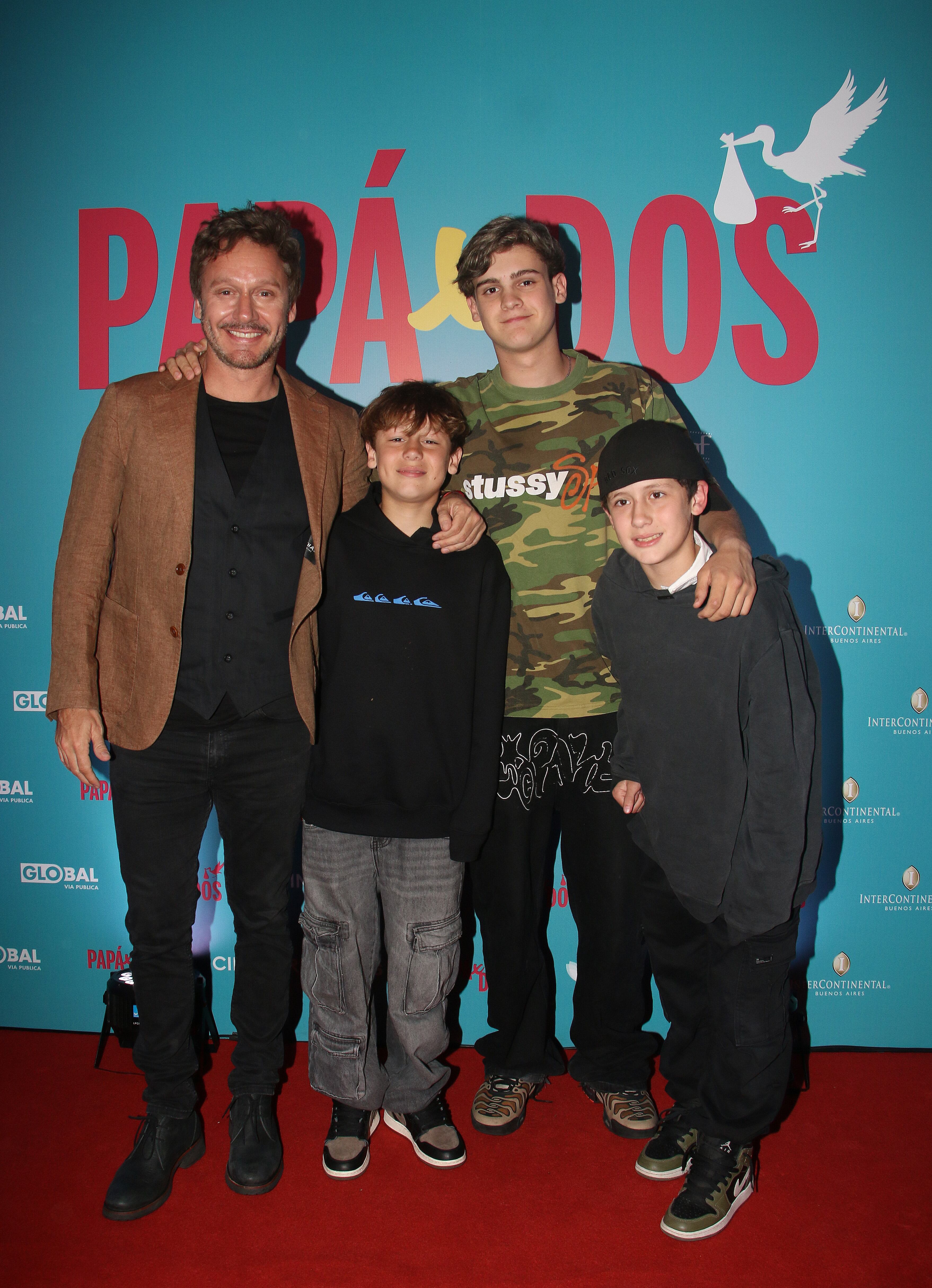 También estuvieron presentes los hijos que Vicuña tiene con Pampita Ardohain: Beltrán, Bautista y Benicio.