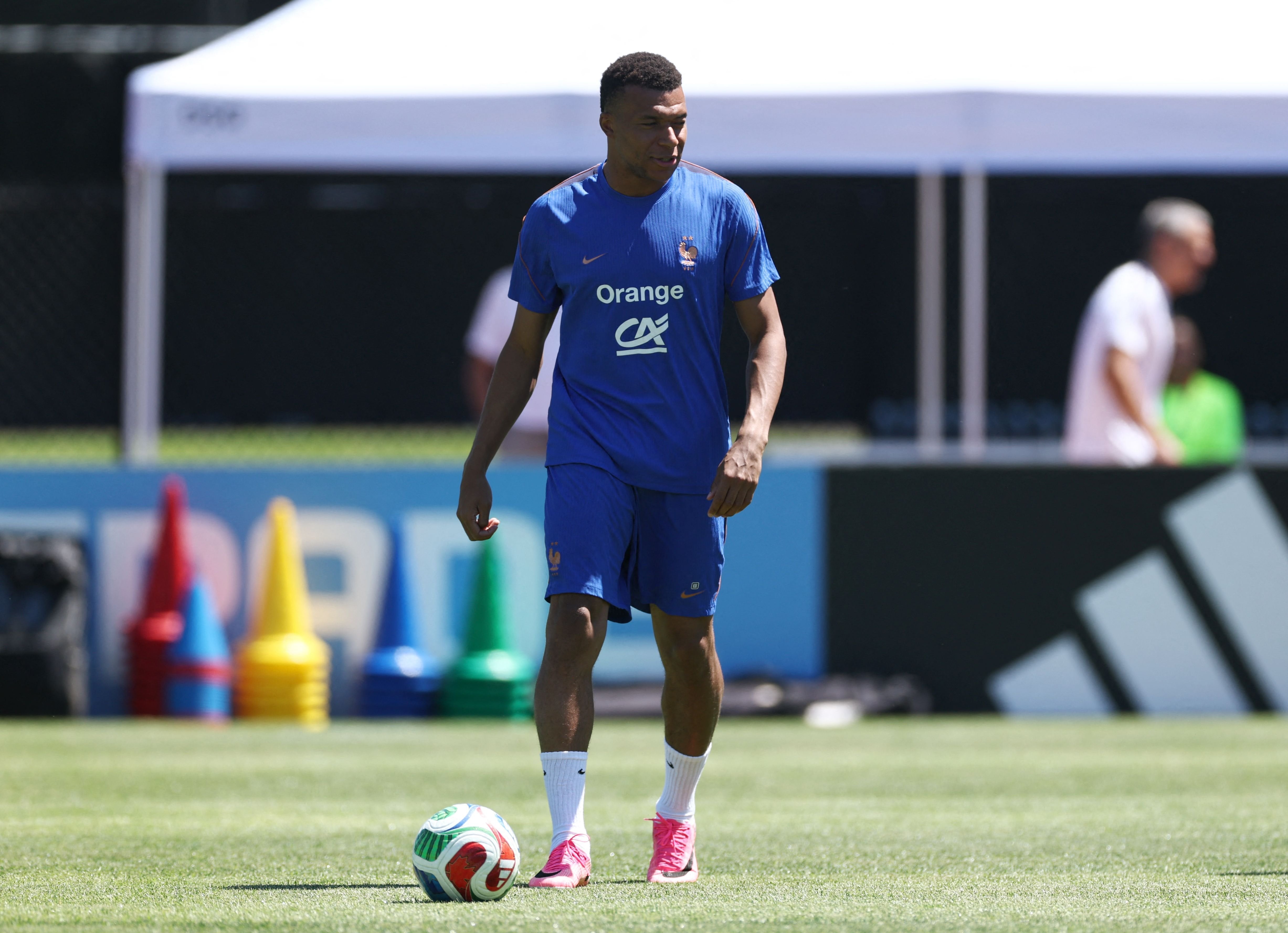 Mbappé, en el centro de entrenamiento de Boston, antes del viaje a Nueva Jersey