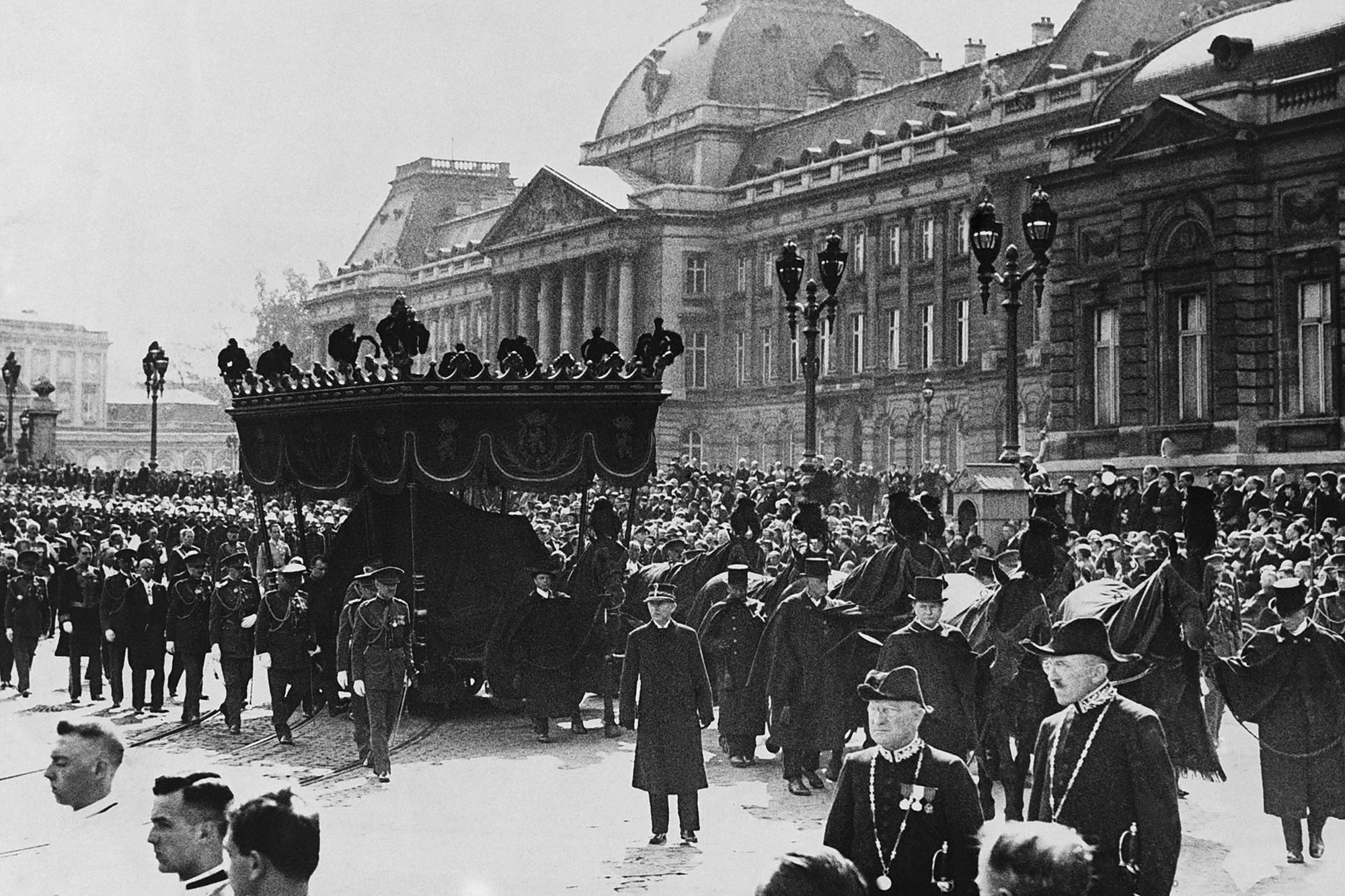 El funeral de la reina tuvo lugar en Bruselas y contó con la presencia de millones de belgas