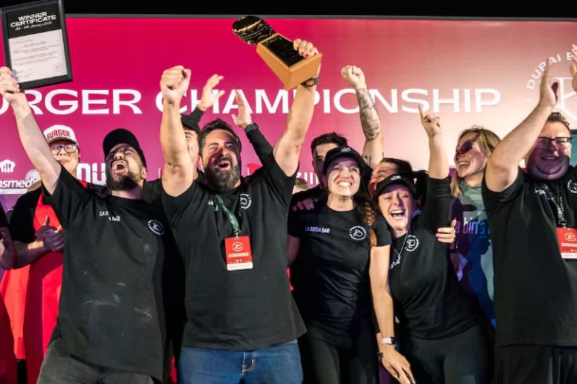 Son argentinos y ganaron el mundial de la hamburguesa en Dubai: “Es un reconocimiento al día a día”