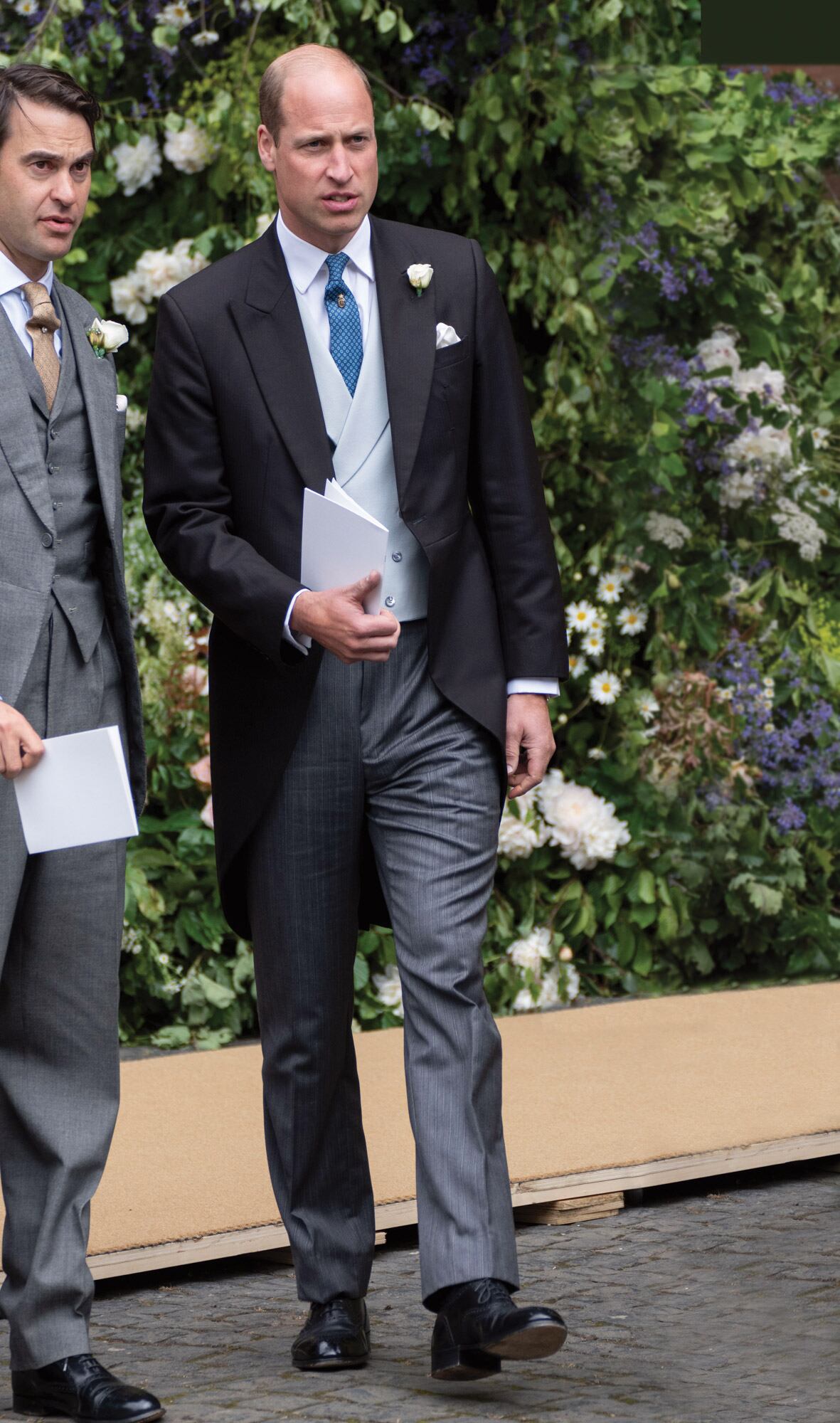 Como era de esperar, el príncipe de Gales fue a la boda de su íntimo amigo sin Kate, su mujer. 