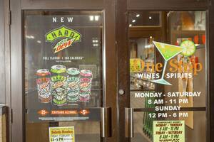 La gaseosa que desprecia la élite de EE.UU. y aman los dos candidatos a la vicepresidencia