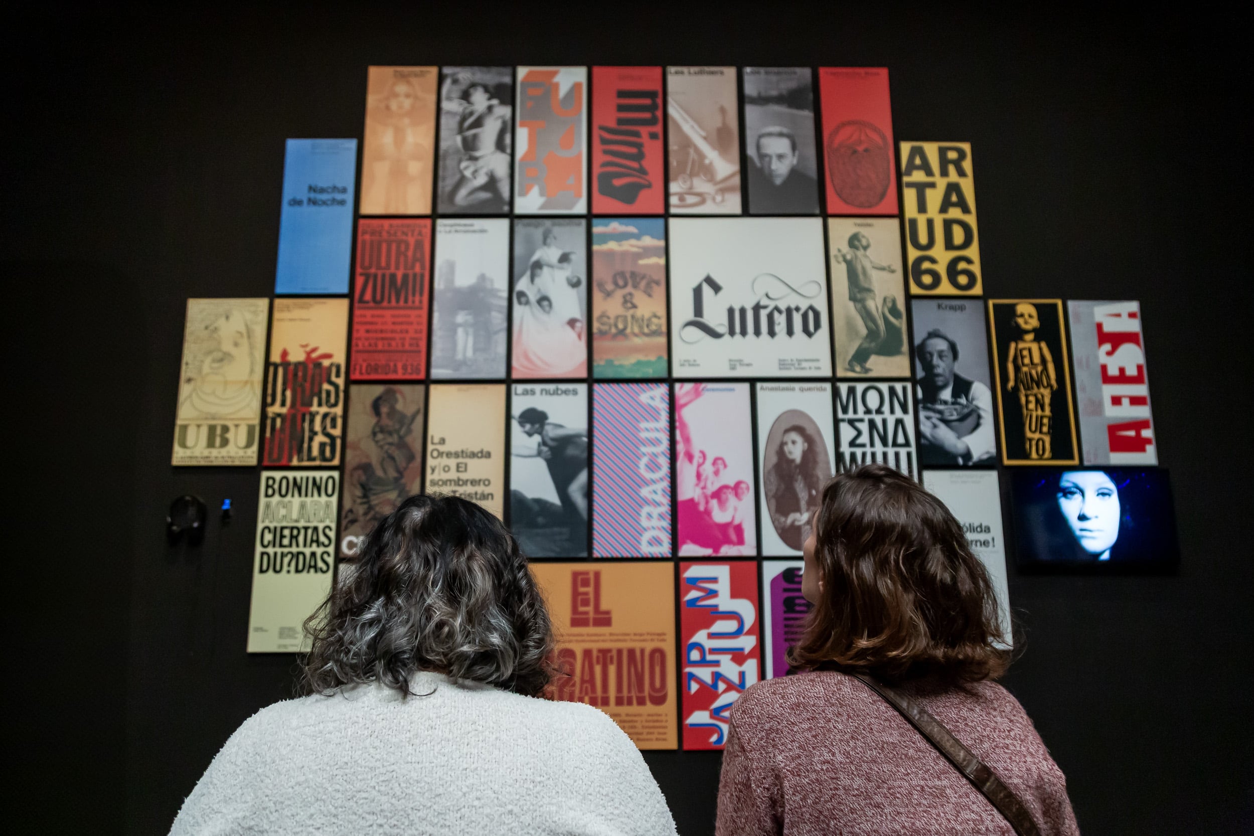 Afiches creados en el Departamento de Diseño del Di Tella, exhibidos en la muestra