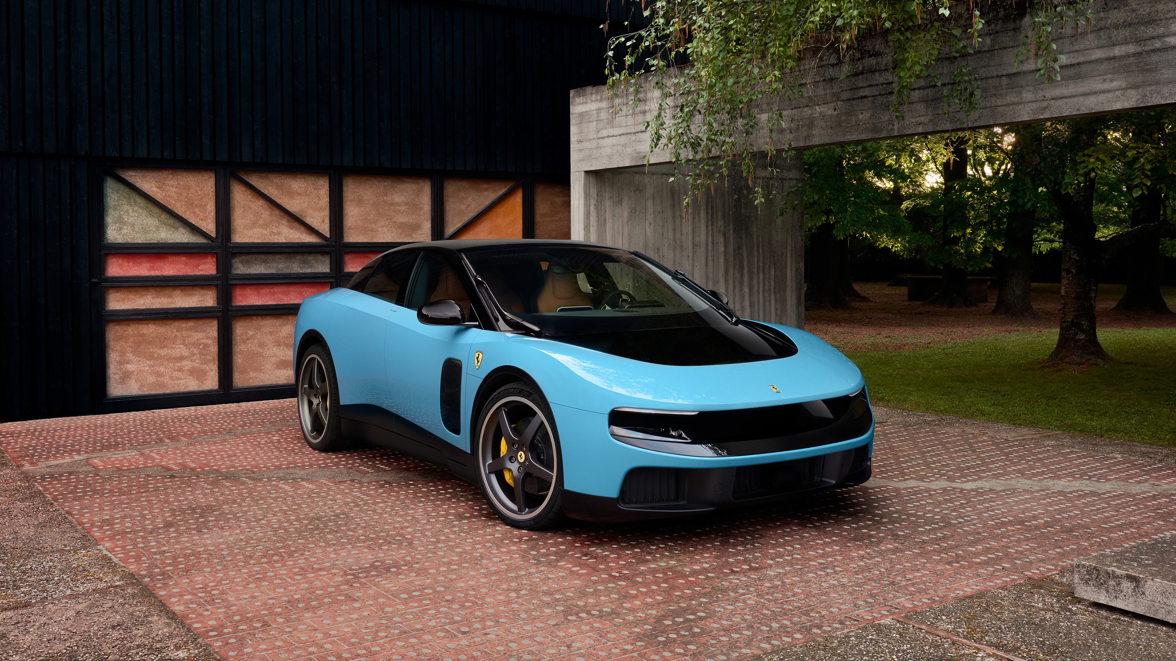 La baterÃa tiene 122 kWh de capacidad y admite cargas rápidas de hasta 350 kW