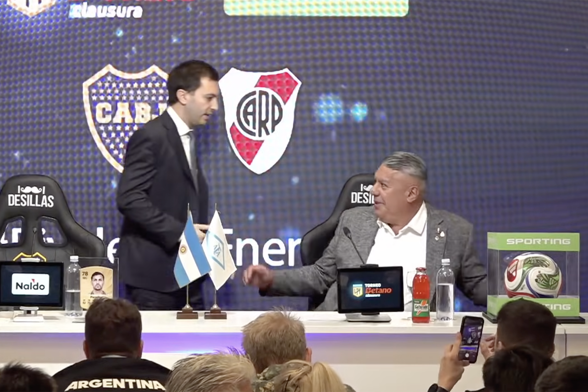 Otros tiempos: Stefano Di Carlo y Claudio Tapia compartían sonrisas; hoy están enfrentados
