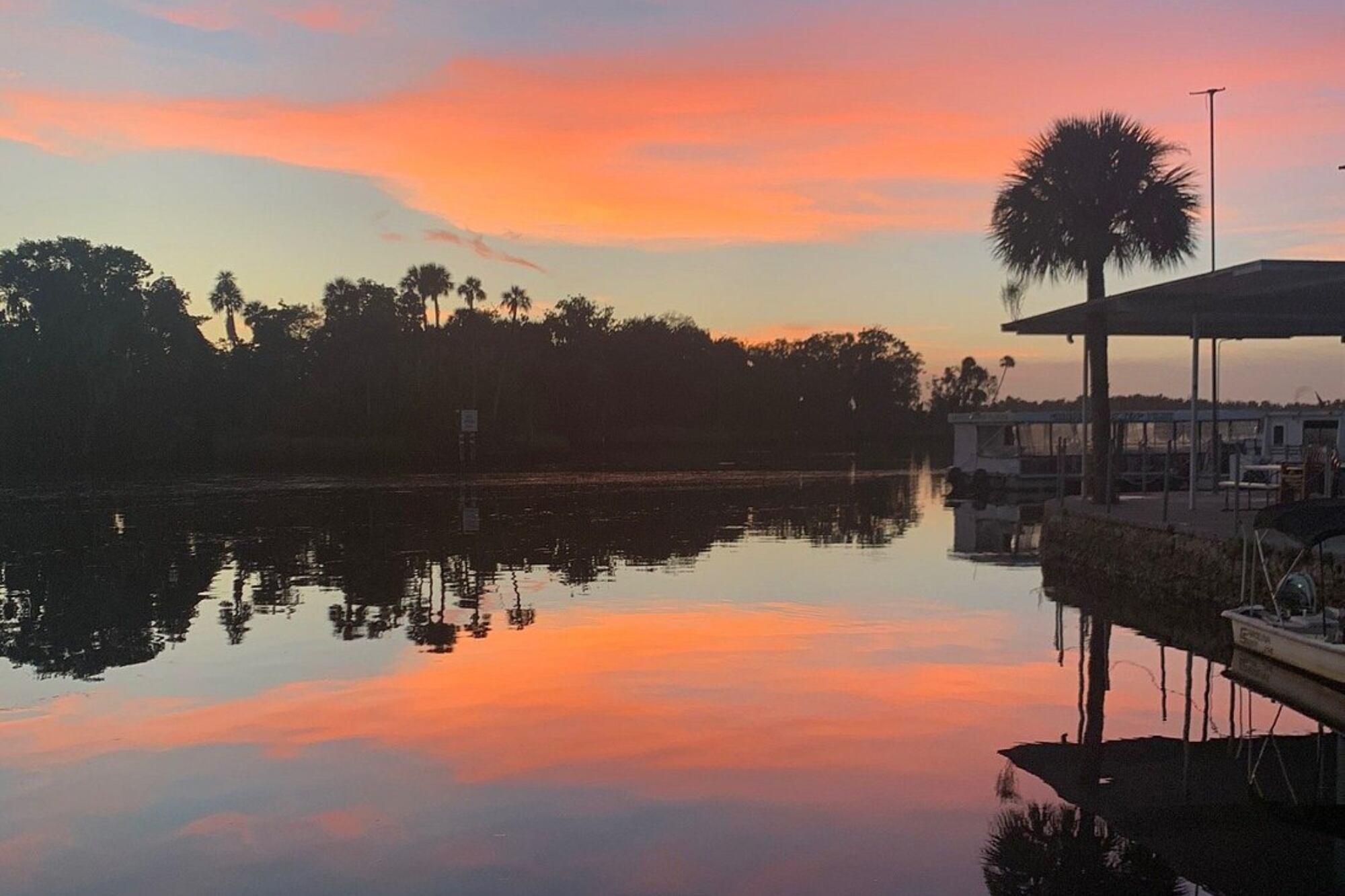 No es Miami: el pequeño pueblo de Florida a 90 minutos de Orlando que conquista con su encanto