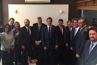 Scioli fue a Tucumán con Zannini y Aníbal: los gobernadores del PJ lo ovacionaro