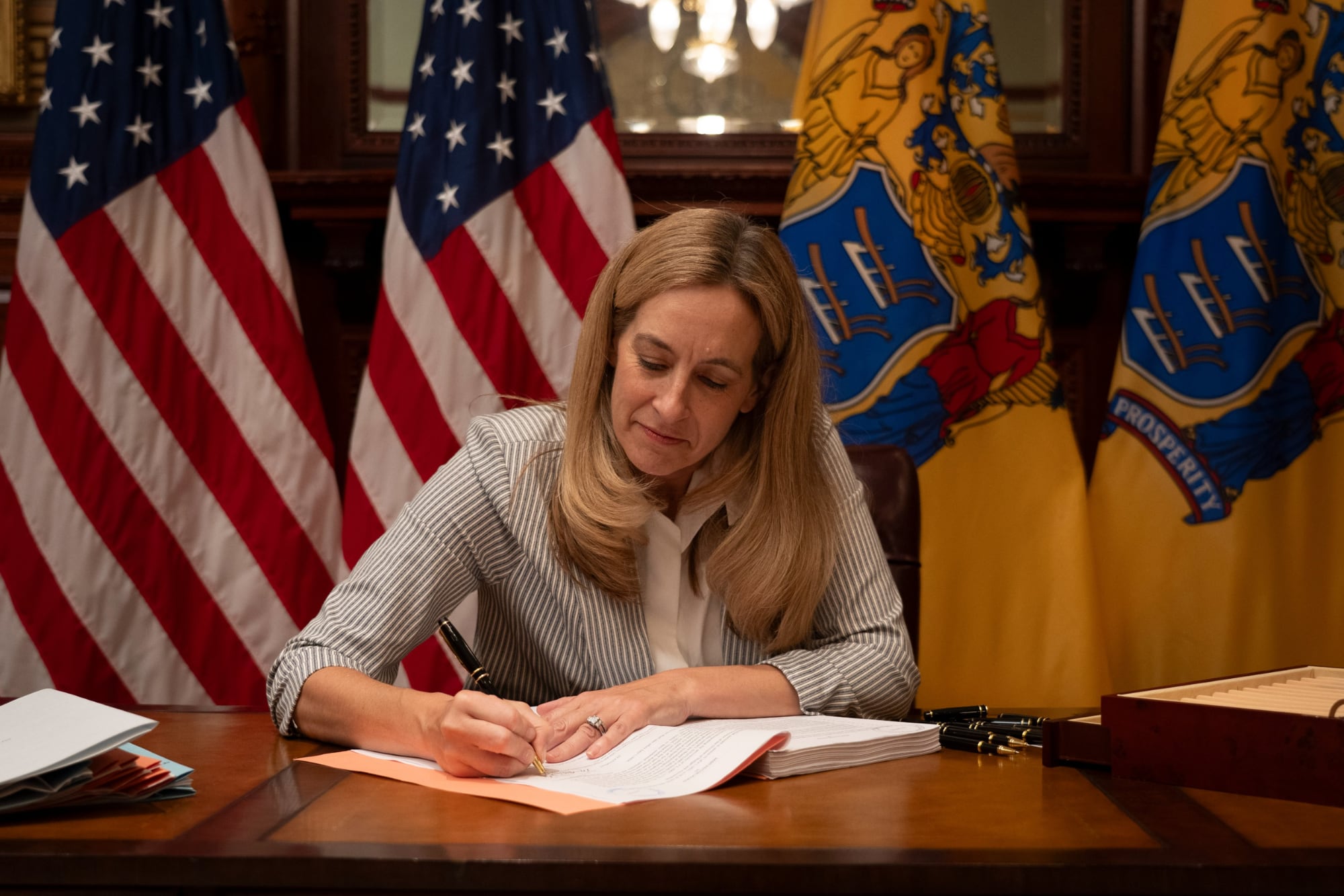 La ley firmada por Sherrill en Nueva Jersey que busca frenar los aumentos en el alquiler en 2027