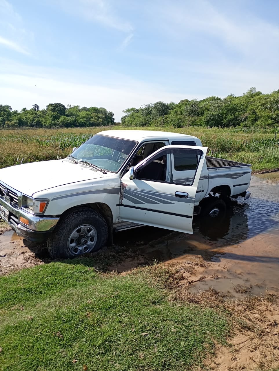 La camioneta de Zonsa que se quedó en el camino