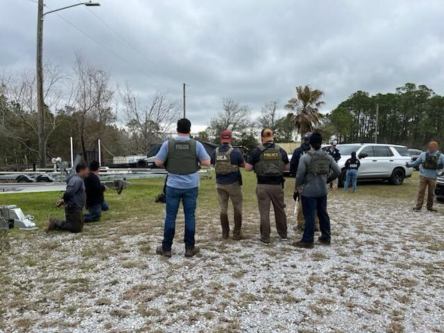 Así fue la redada del ICE en un lugar de trabajo en Mississippi