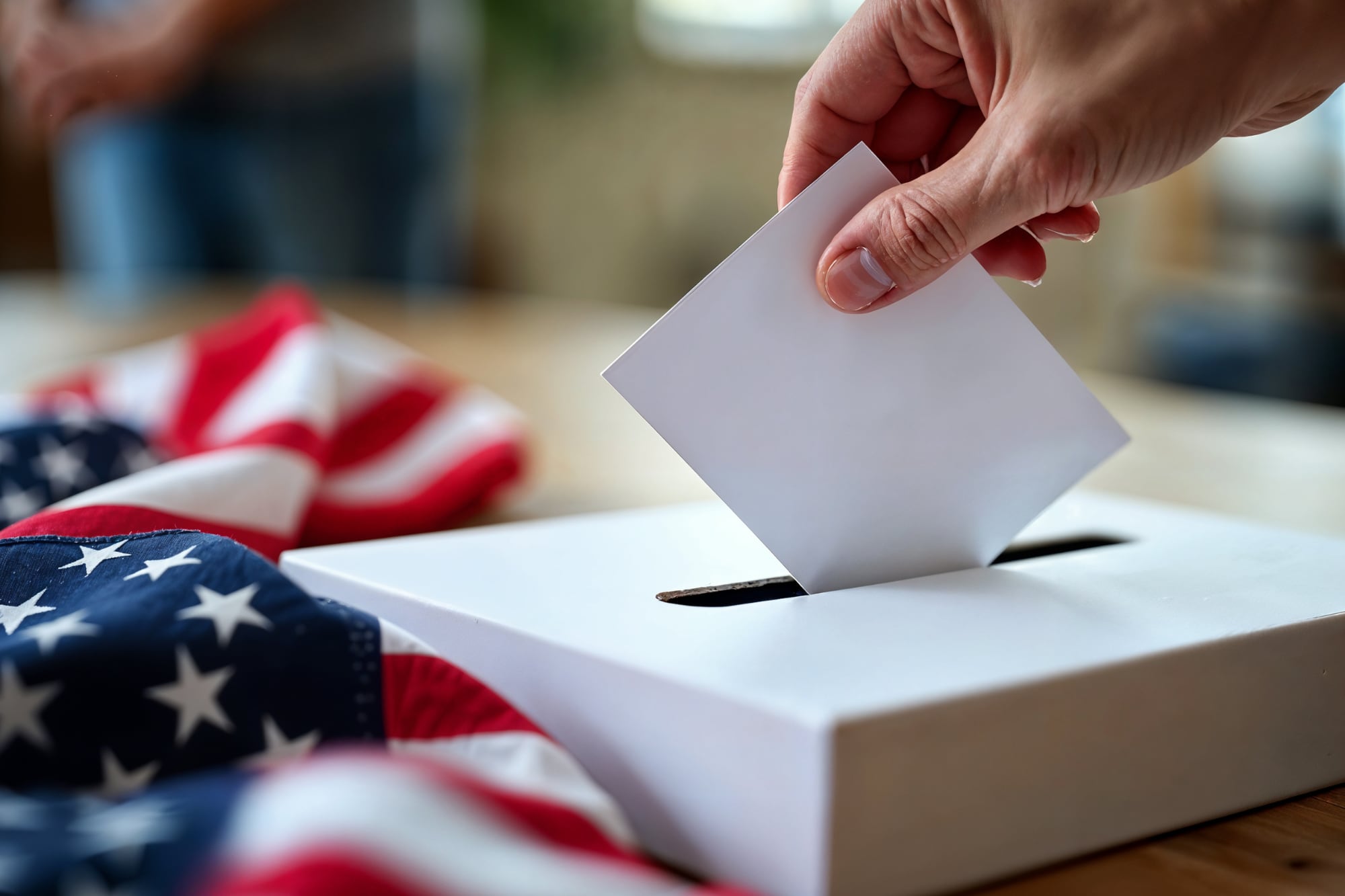 La advertencia del DHS sobre extranjeros registrados para votar: hasta cinco años de prisión y multas de US$250 mil 7 El DHS identificó a 250 mil no ciudadanos registrados para votar en California, Pensilvania, Nueva Jersey y Nevada