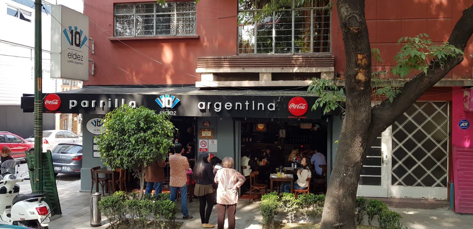 En 2005, Alejandro Fluriach abrió su primer restaurante en México: El Diez