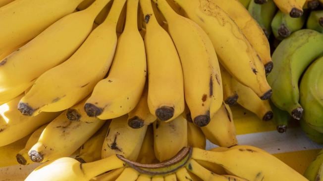 La banana aumentó 7,6% por las dificultades para ingresar al país la mercadería proveniente de Ecuador y Colombia