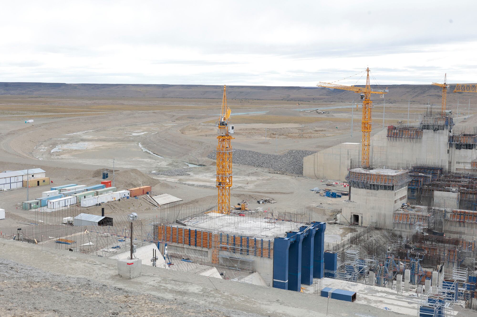 Represa hidroeléctrica La Barrancosa, Santa Cruz
