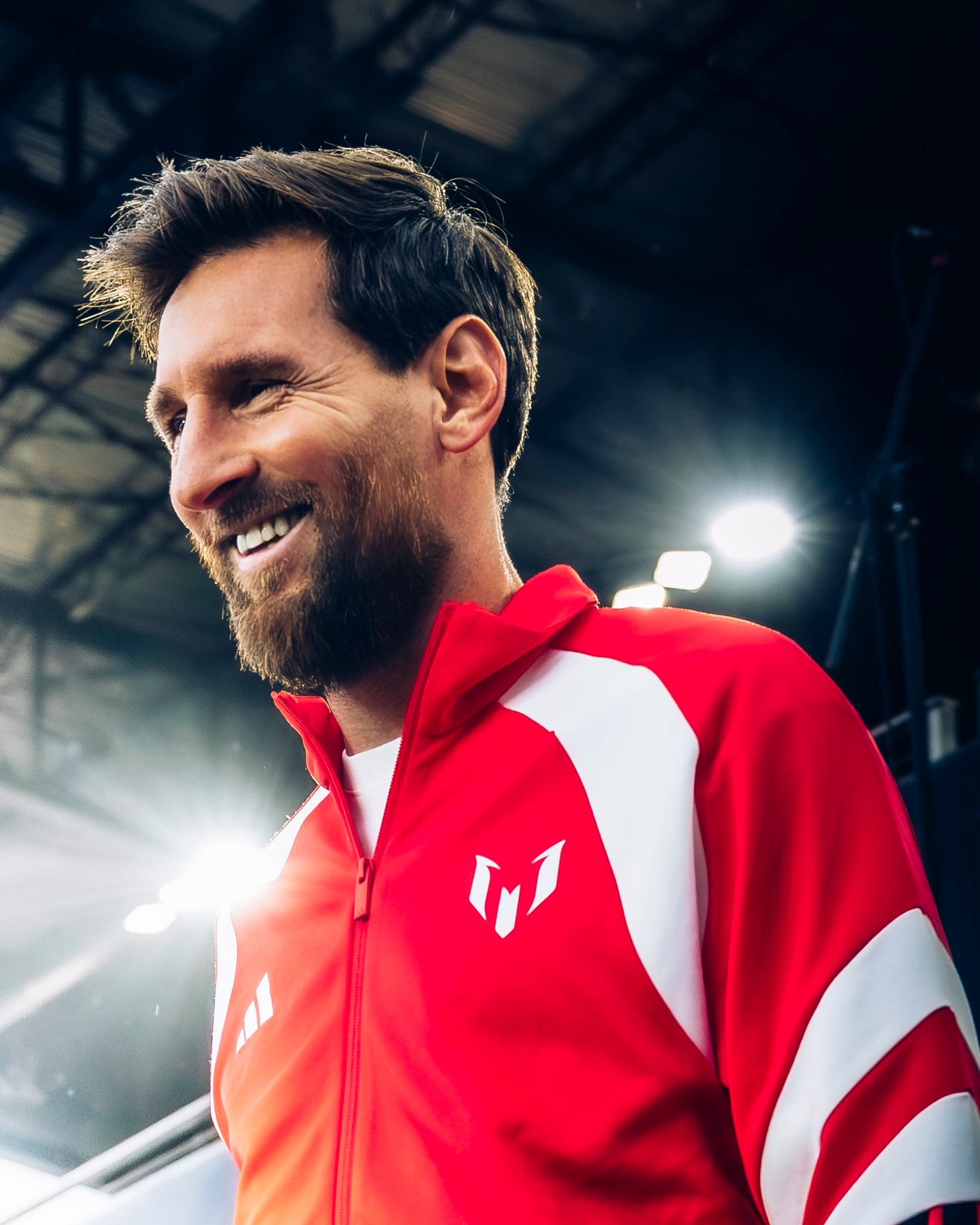 Lionel Messi le dio la bienvenida a los futbolistas Sub 16 de todos los clubes invitados a su certamen