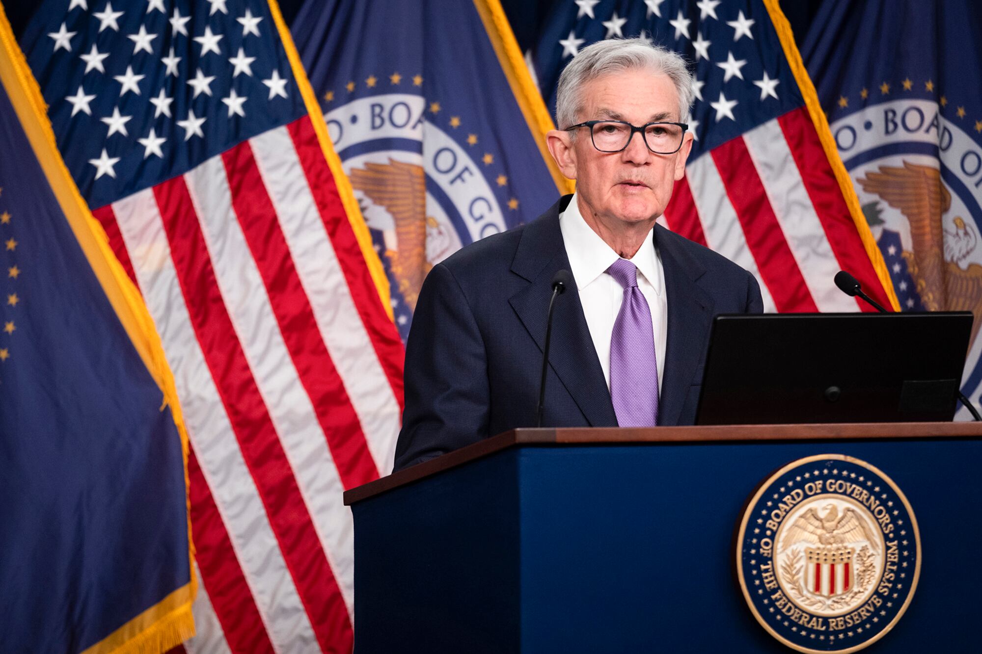 Funcionarios de la Administración Trump han mantenido presión hacia Jerome Powell para que presente su renuncia