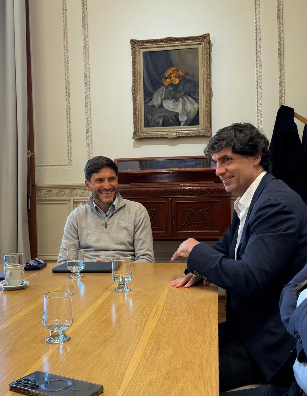 El gobernador Maximiliano Pullaro (Santa Fe) y el exministro de Hacienda Hernán Lacunza