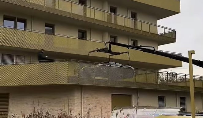 Se compró una Ferrari de US$400.000, no tenía dónde guardarla y su idea generó polémica